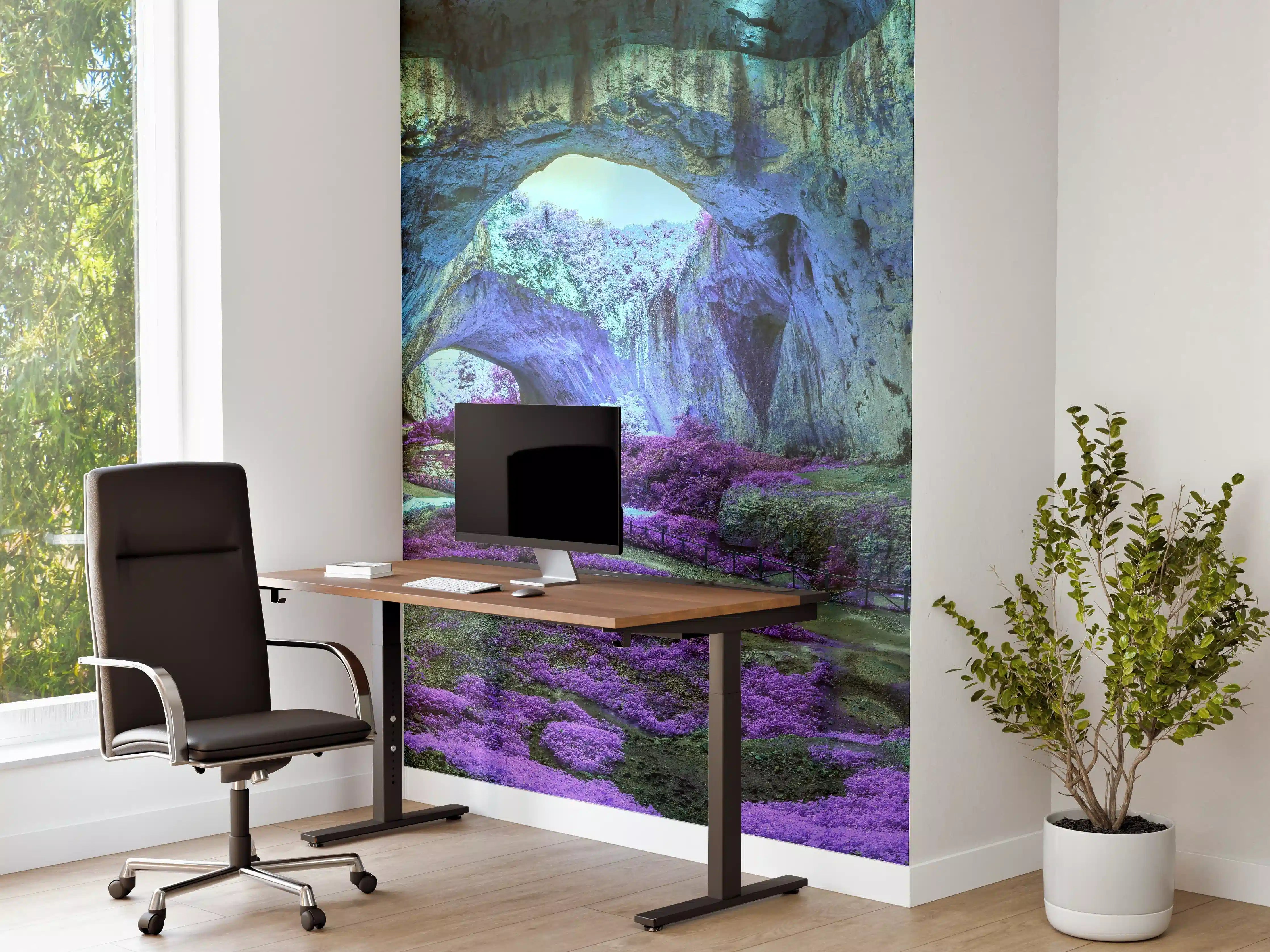 Büro Wandgestaltung - Mystische Höhle in fantastisch leuchtenden Farben