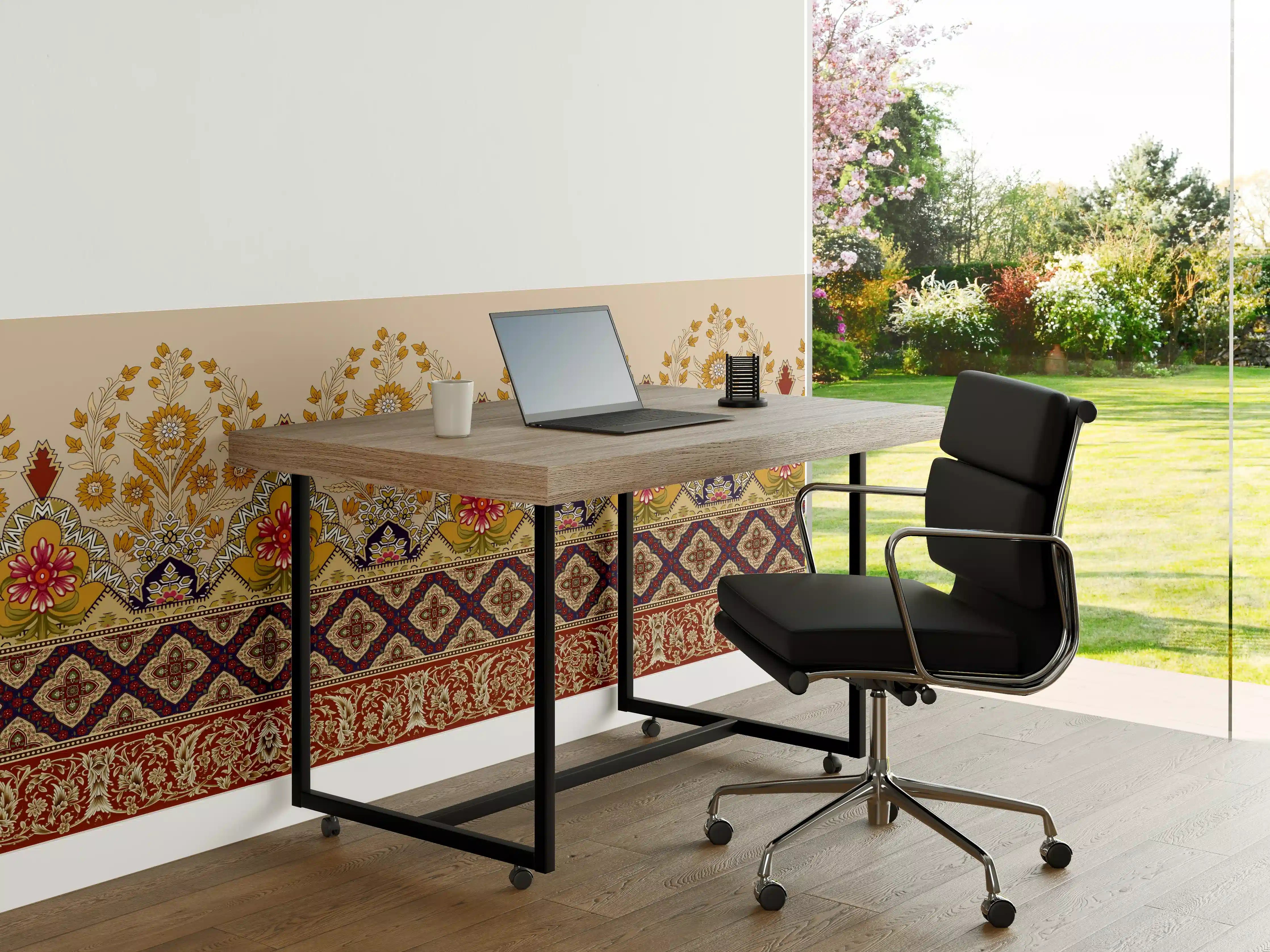 Büro Wandgestaltung - Ornamentale Muster in Gold und Rot