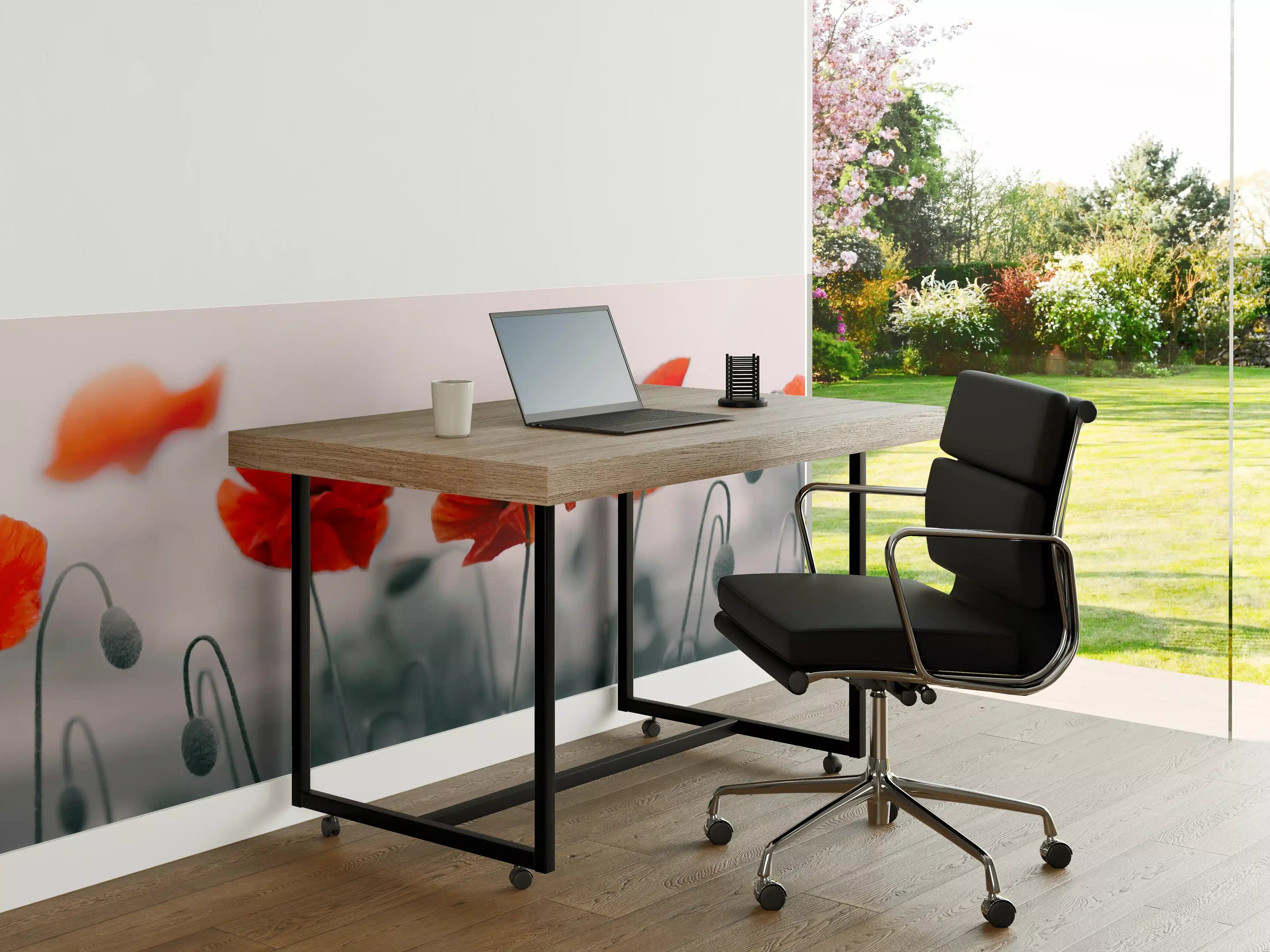 Büro Wandgestaltung - Roter Mohn auf hellem Hintergrund