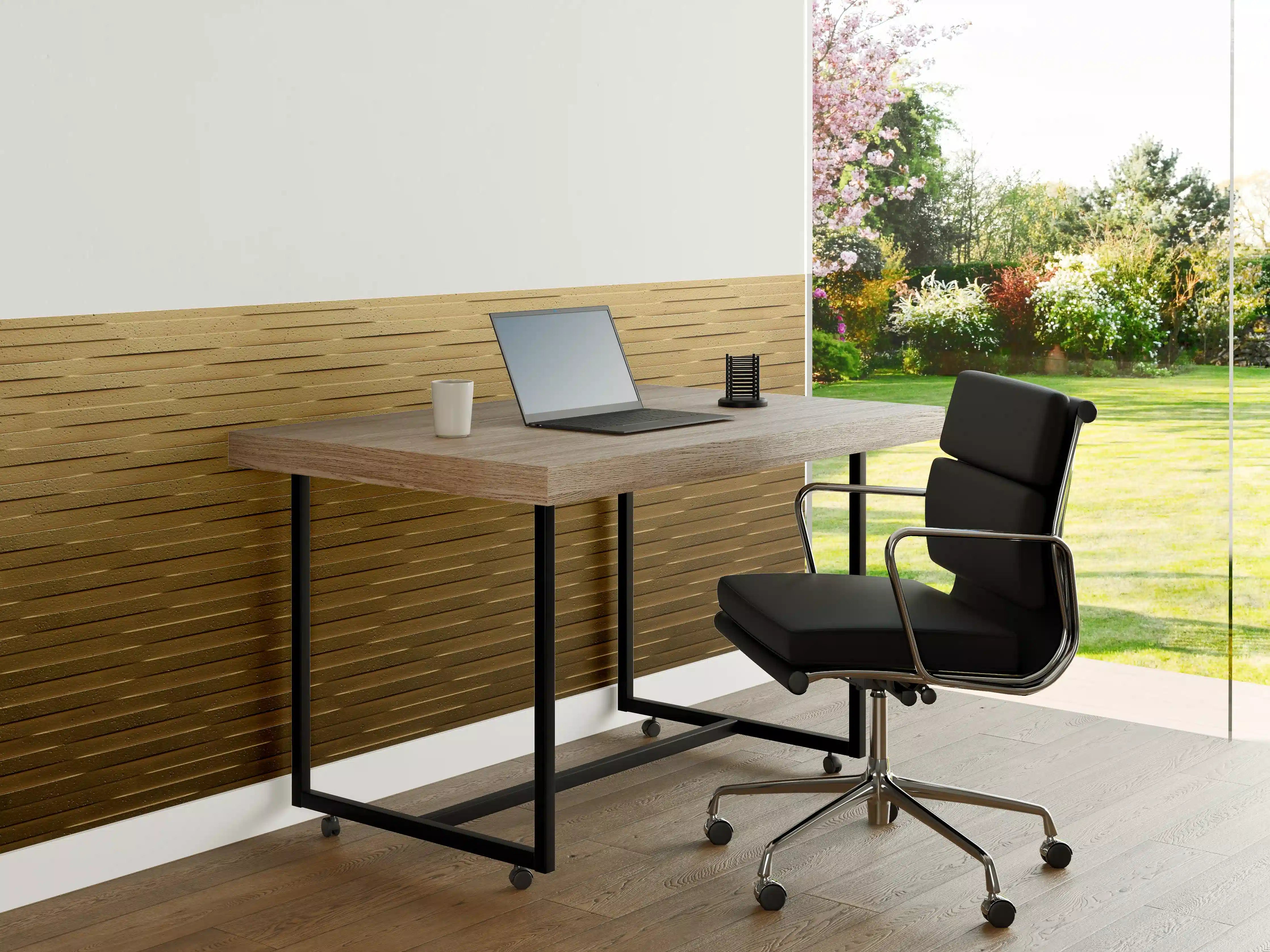 Büro Wandgestaltung - Sanfte Grautöne & Holzmaserung