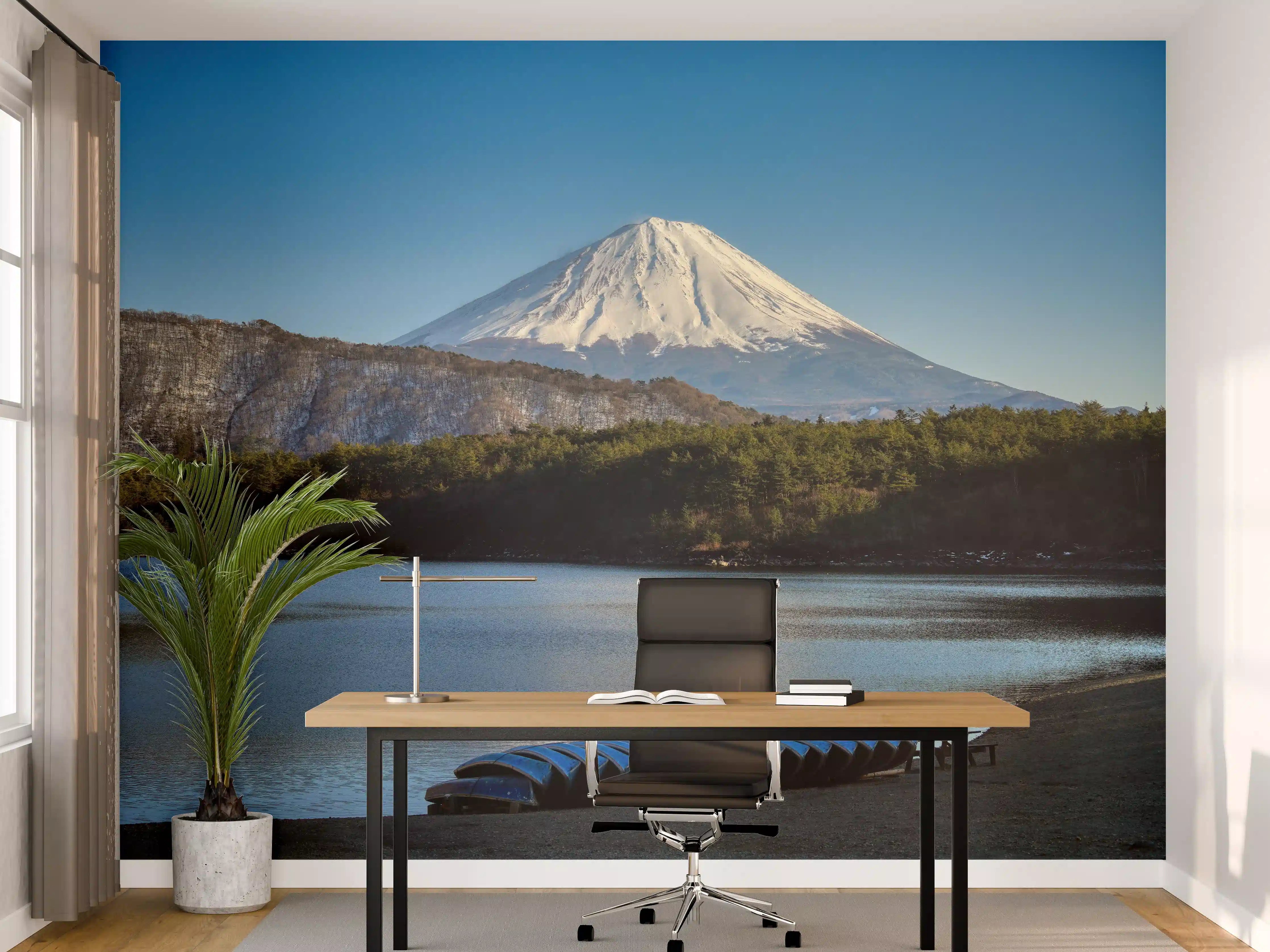 Büro Wandgestaltung - Schneebedeuter Mount Fuji über ruhigem See