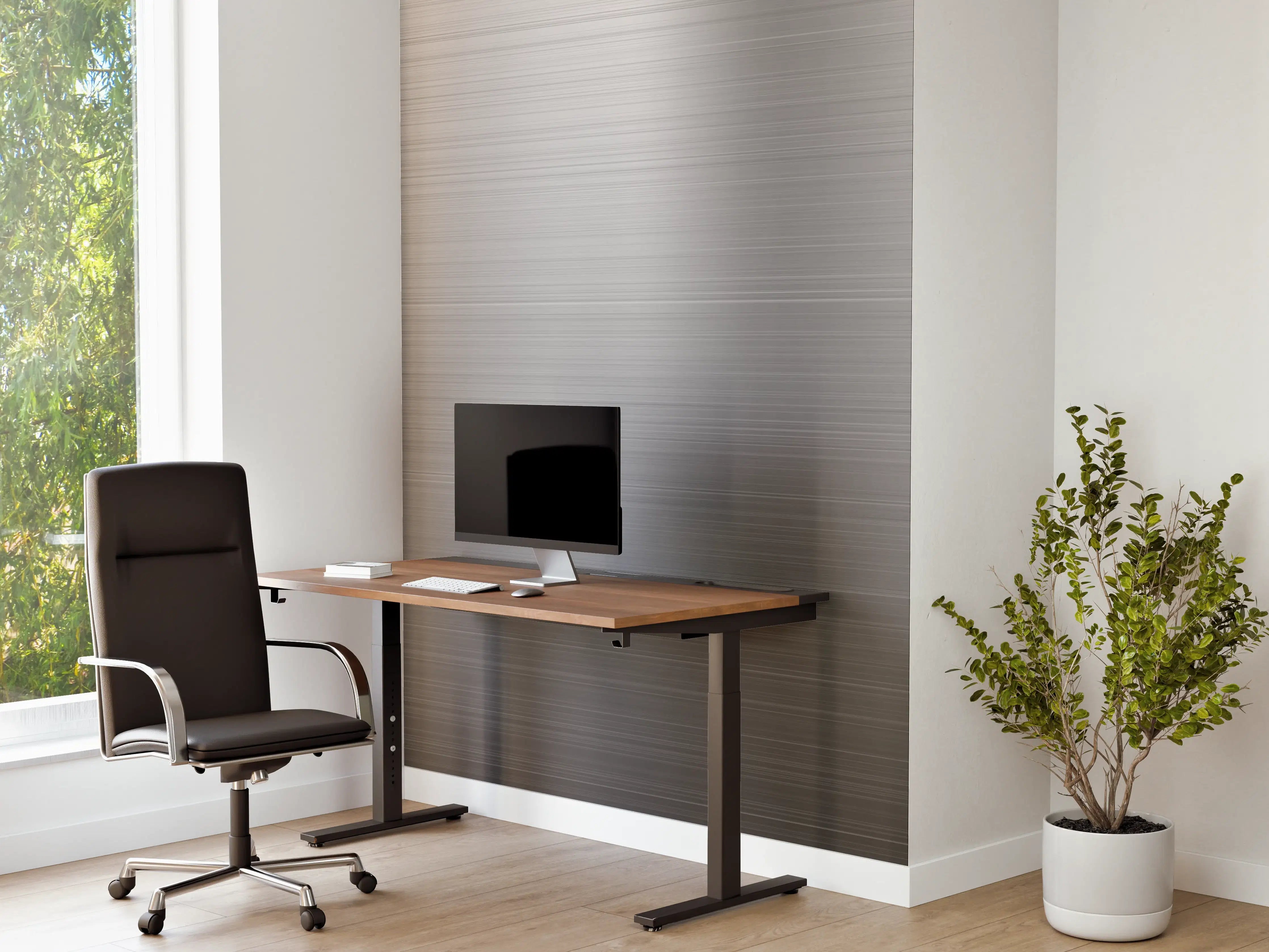 Büro Wandgestaltung - Silbrige Metall-Textur mit reflektierenden Effekten