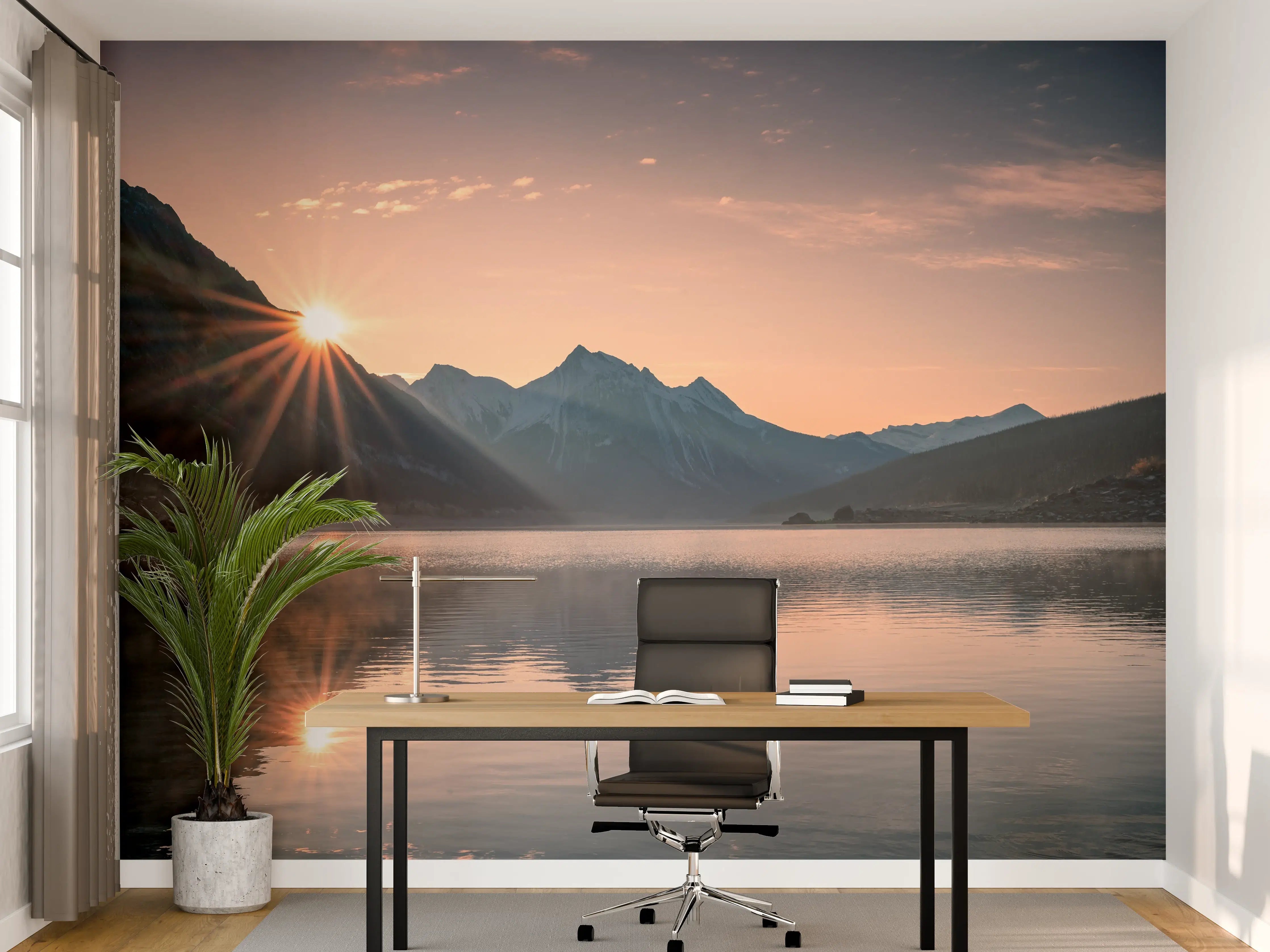 Büro Wandgestaltung - Sonnenstrahlen im Bergnebel