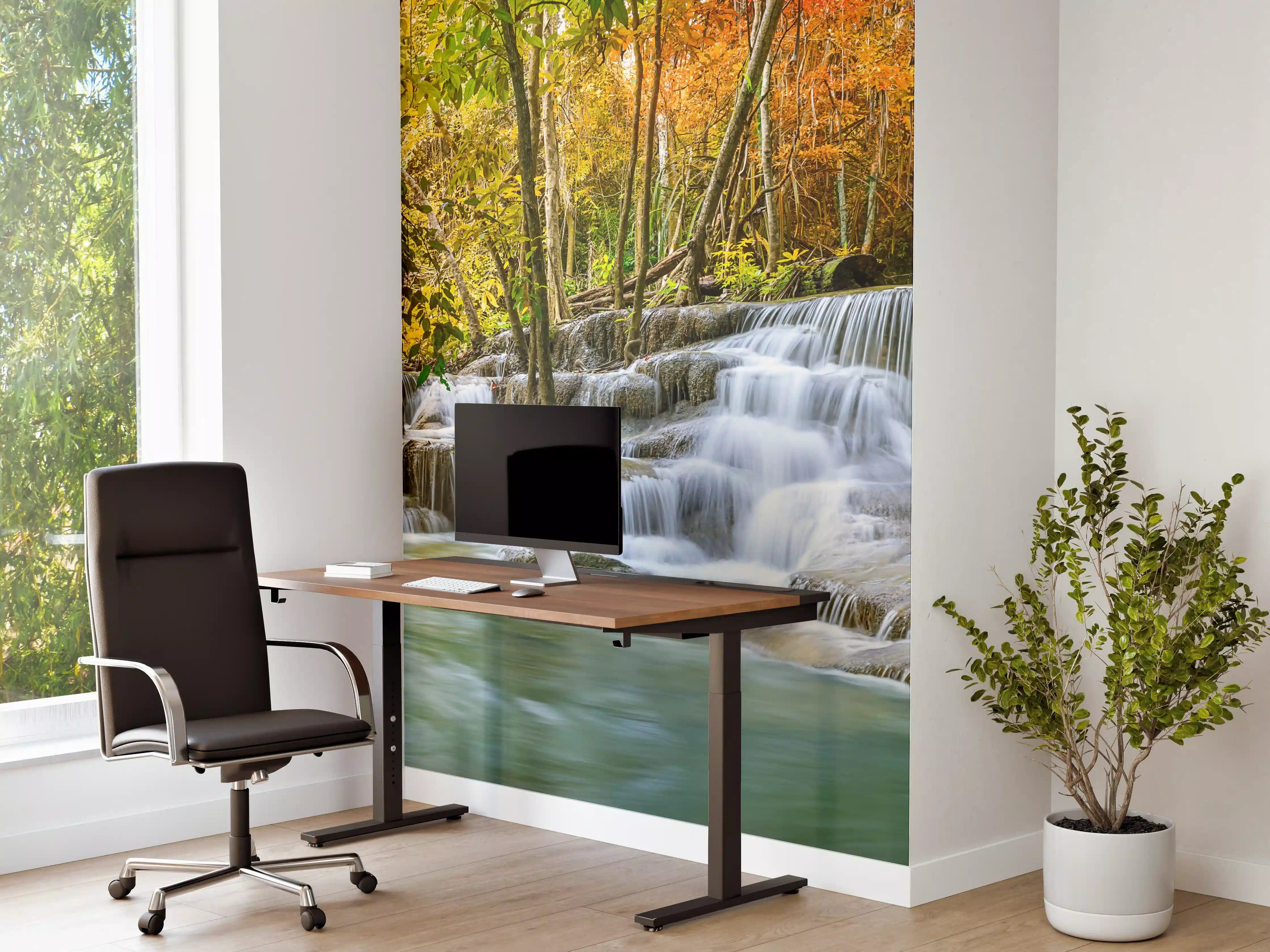 Büro Wandgestaltung - Türkis-Grüner Wasserfall im Herbst