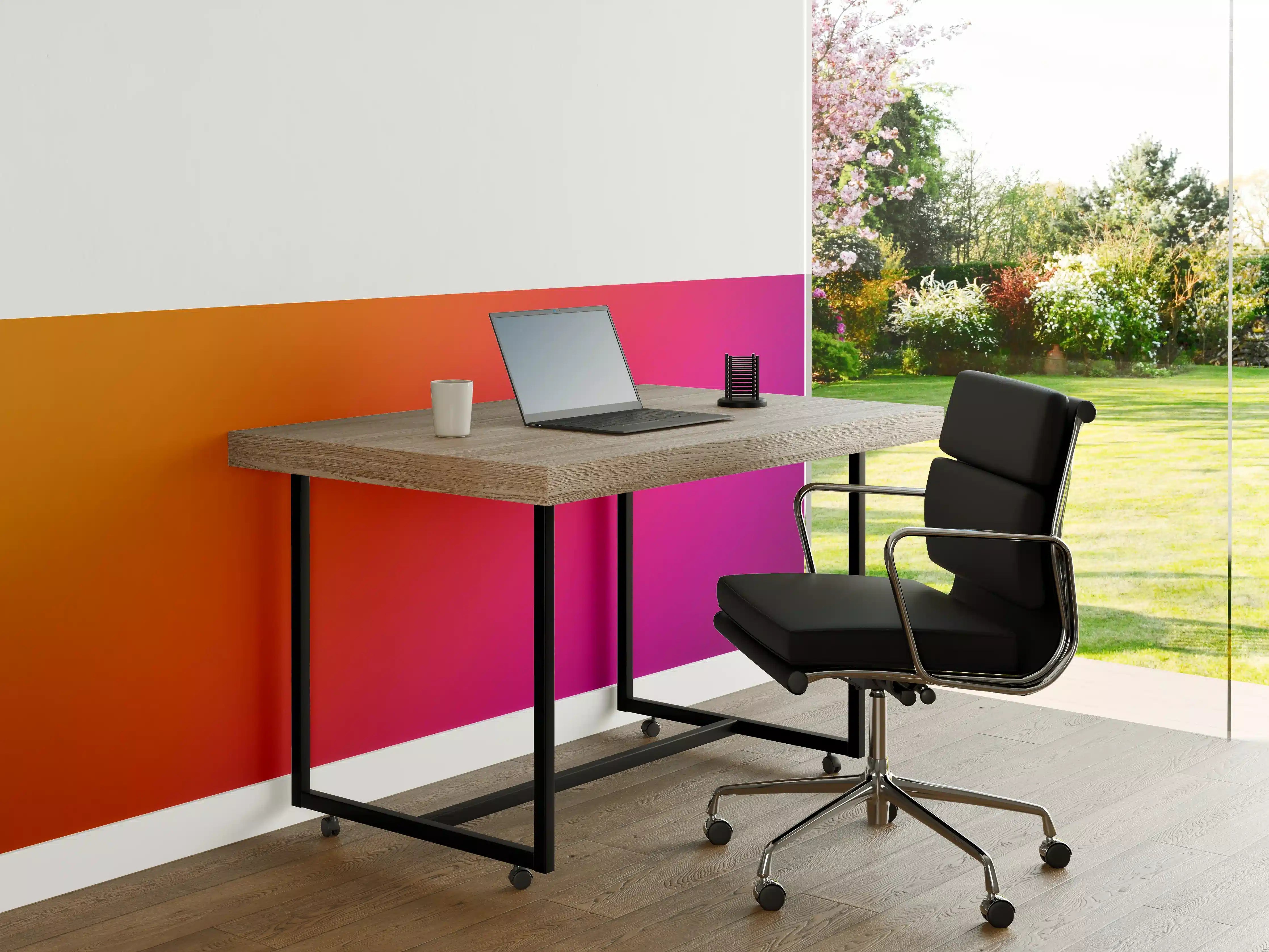 Büro Wandgestaltung - Übergang von orange zu lila