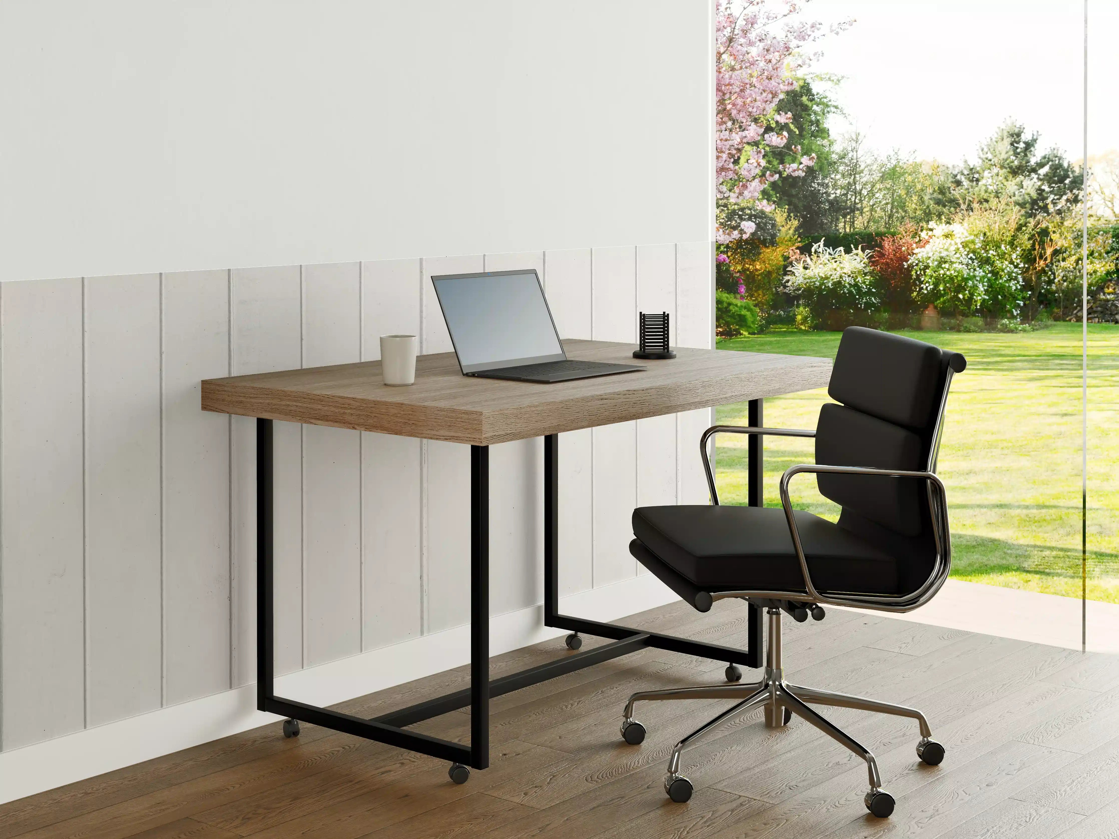 Büro Wandgestaltung - Weiße Holzpaneele mit vertikaler Maserung