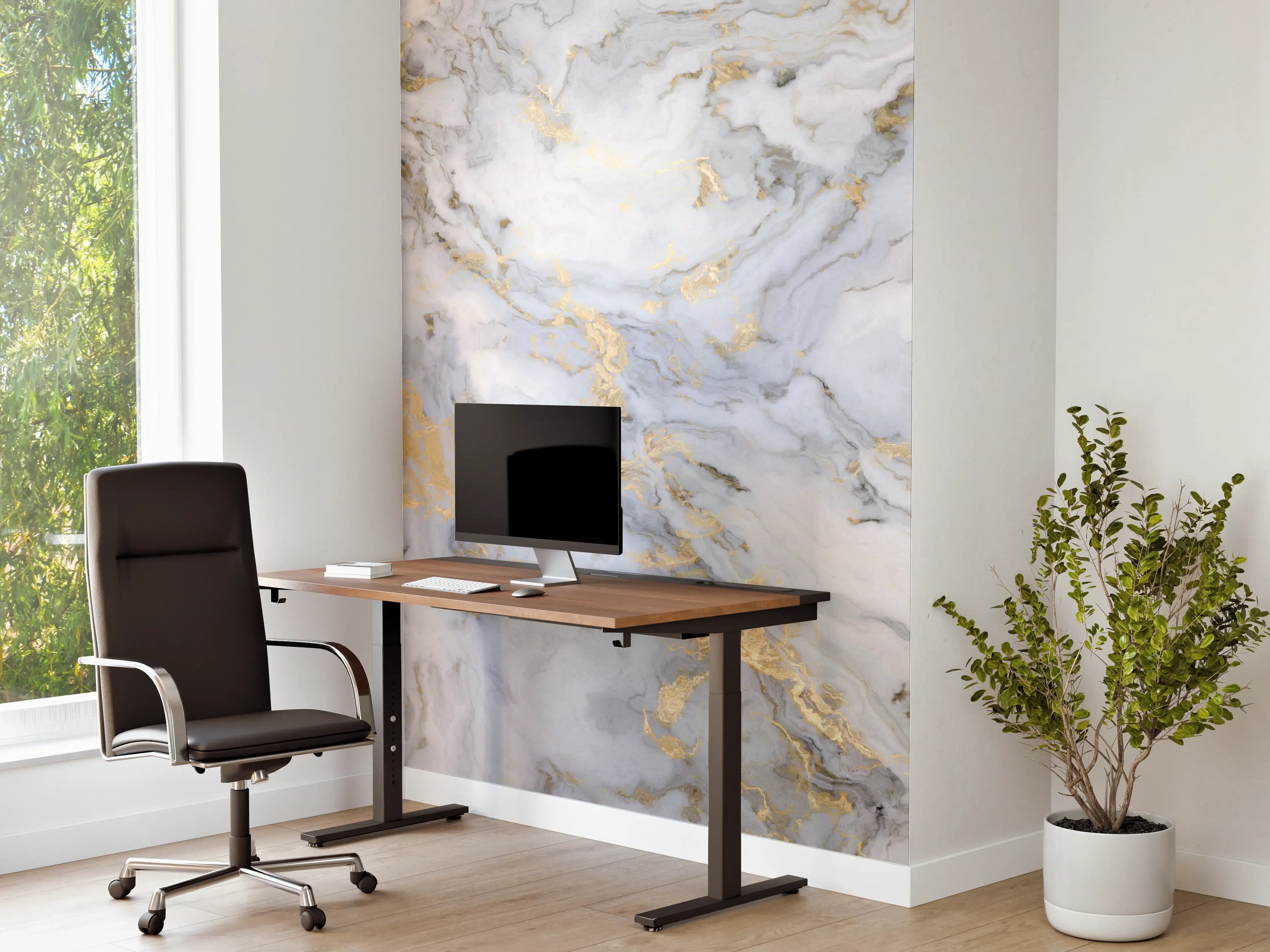 Büro Wandgestaltung - Weißer Marmor mit Goldelementen