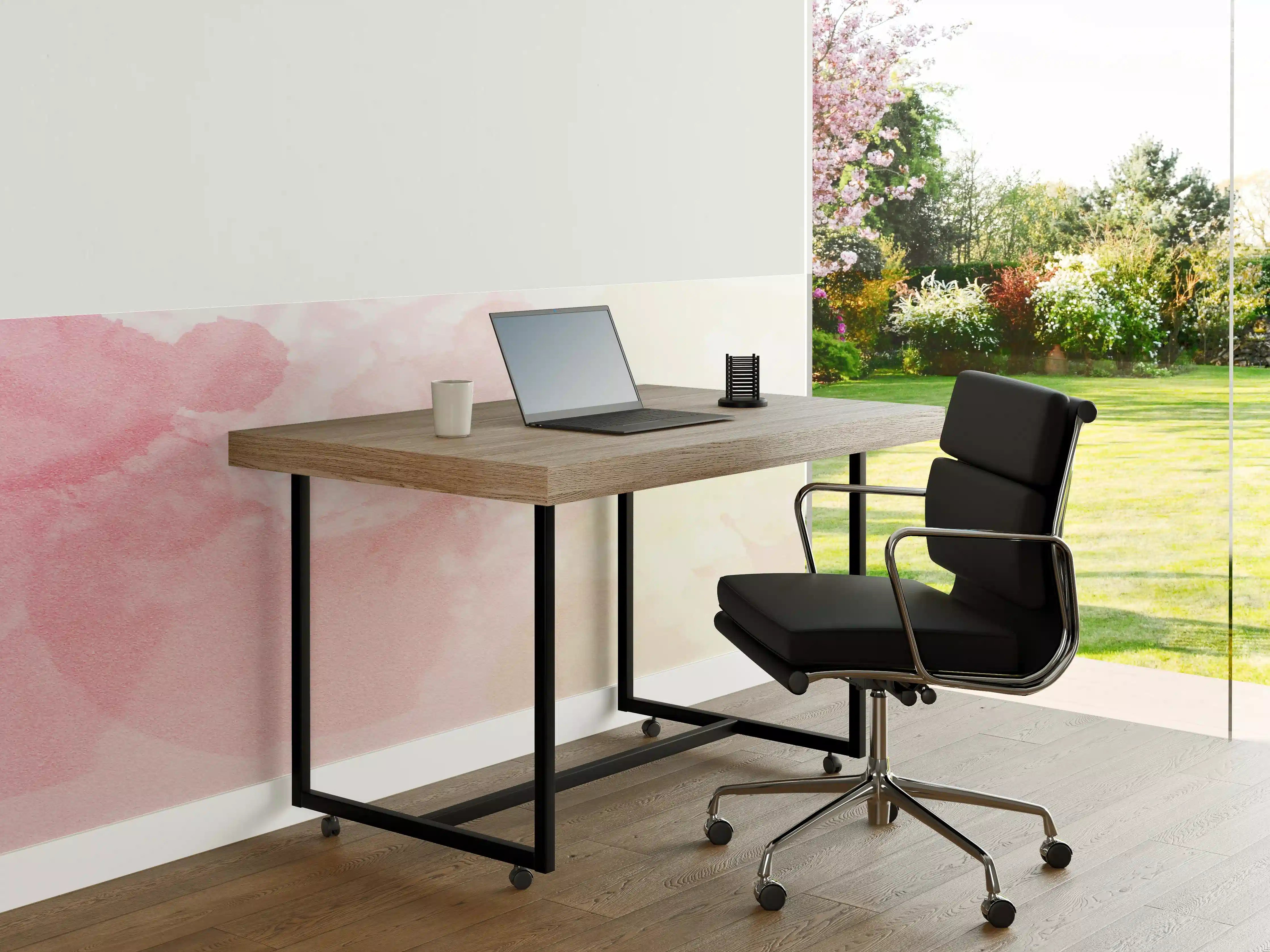 Büro Wandgestaltung - Zarte Rosé-Wasserfarb-Deko