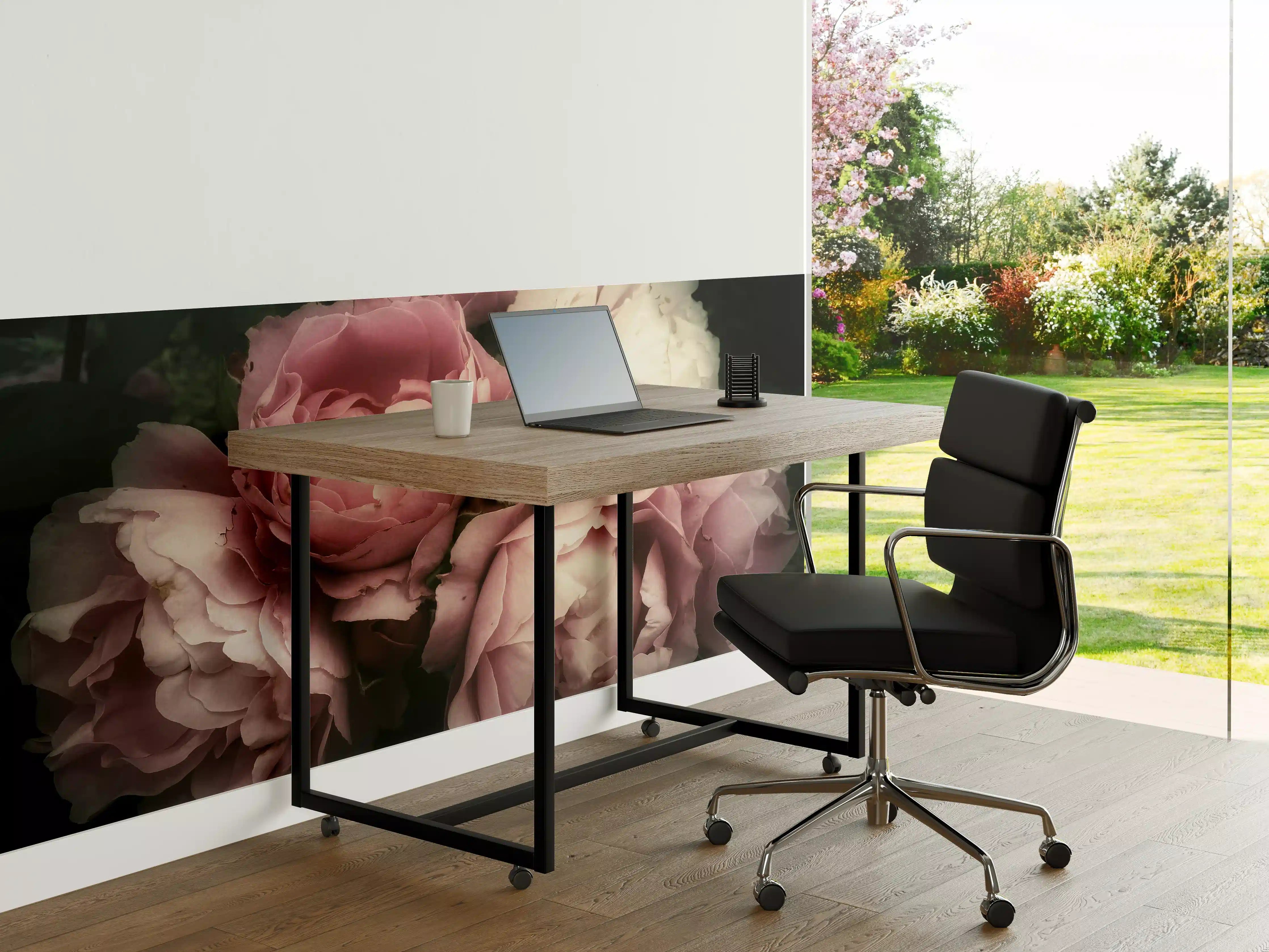 Büro Wandgestaltung - Zarte Rosen in Pastellfarben