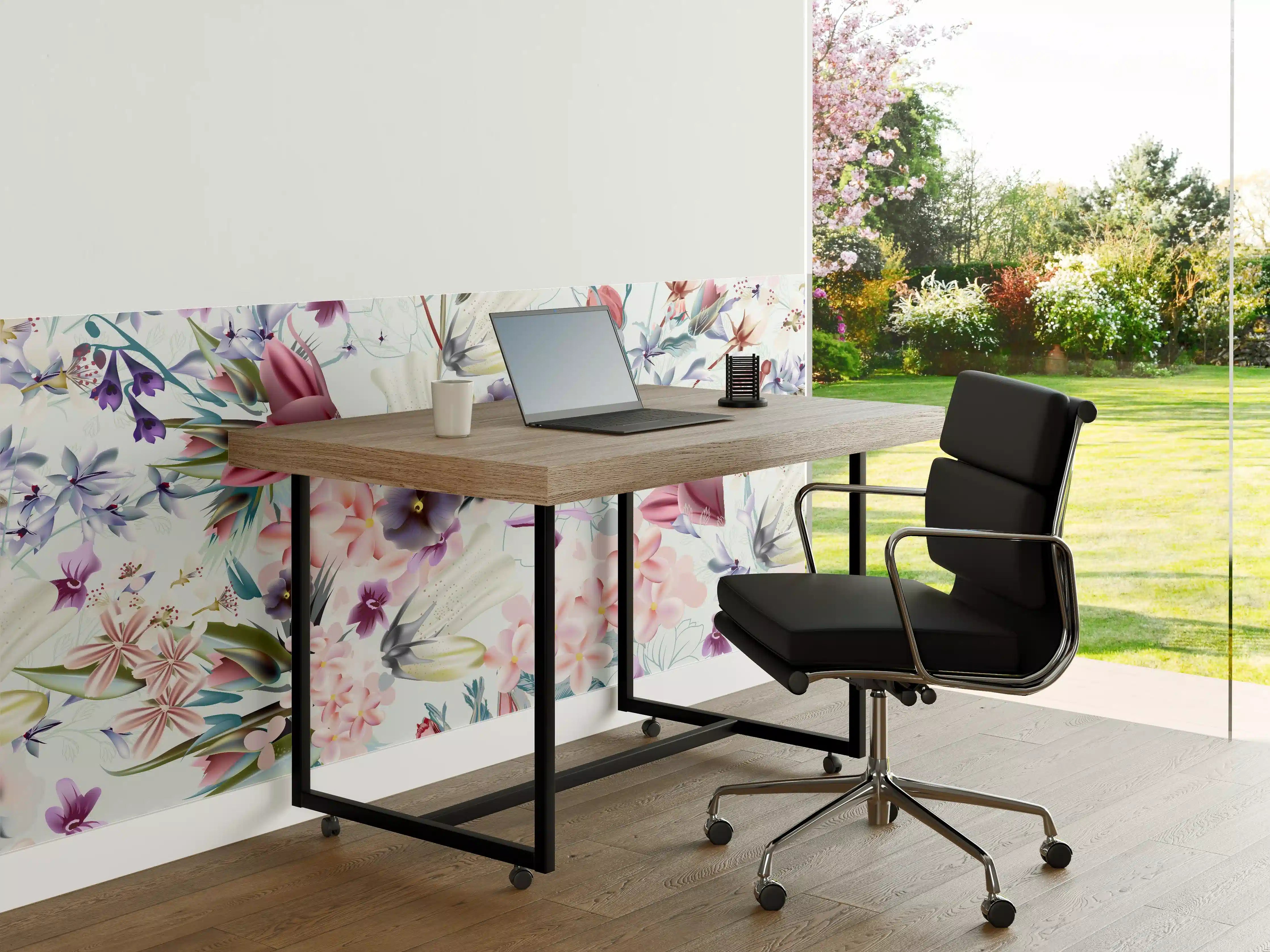 Büro Wandgestaltung - 'Helle Blumenmuster in Pastellfarben mit zarten Graunuancen'