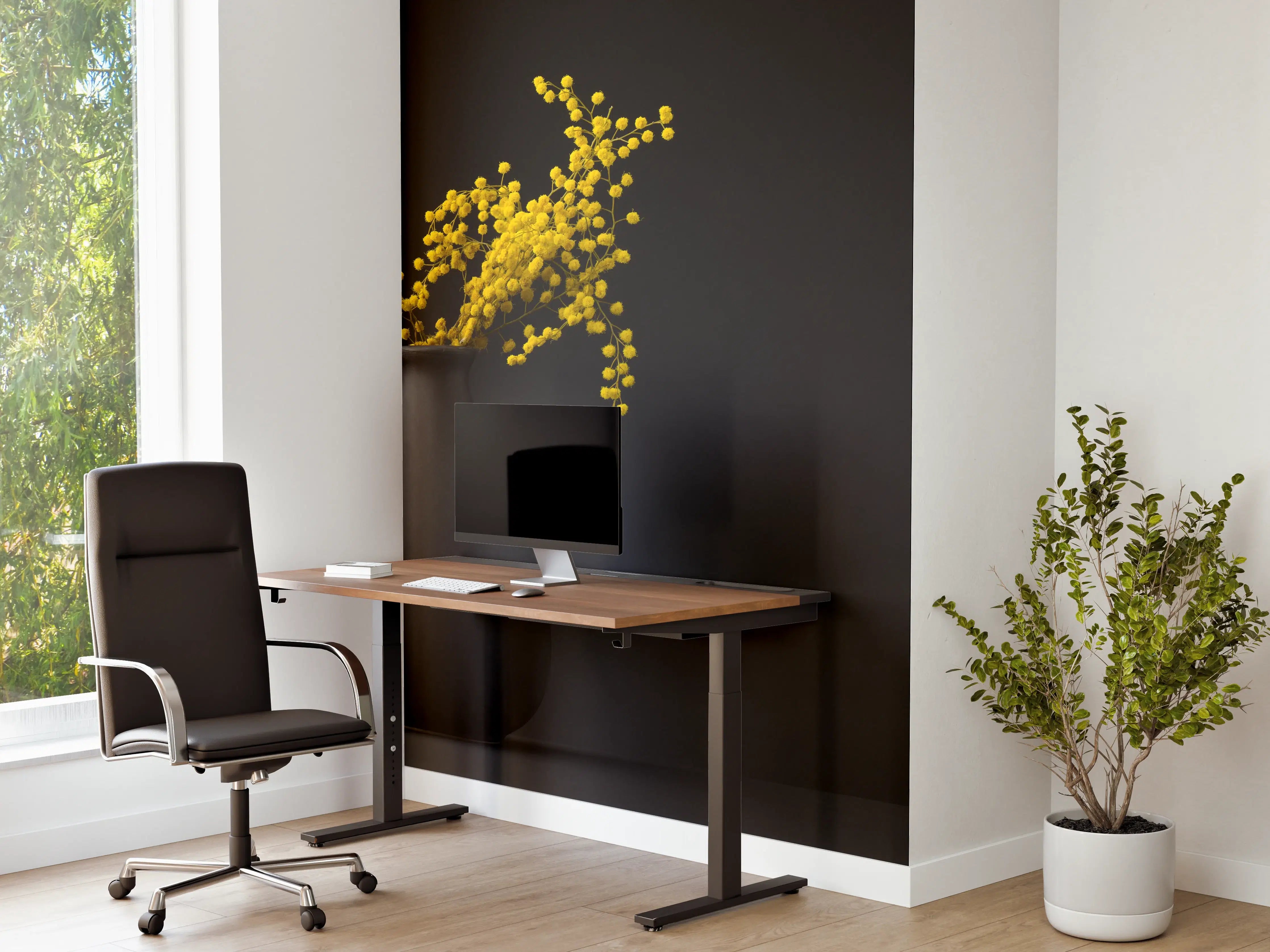 Büro Wandgestaltung - gelbe Blume auf der gräulichen Vase