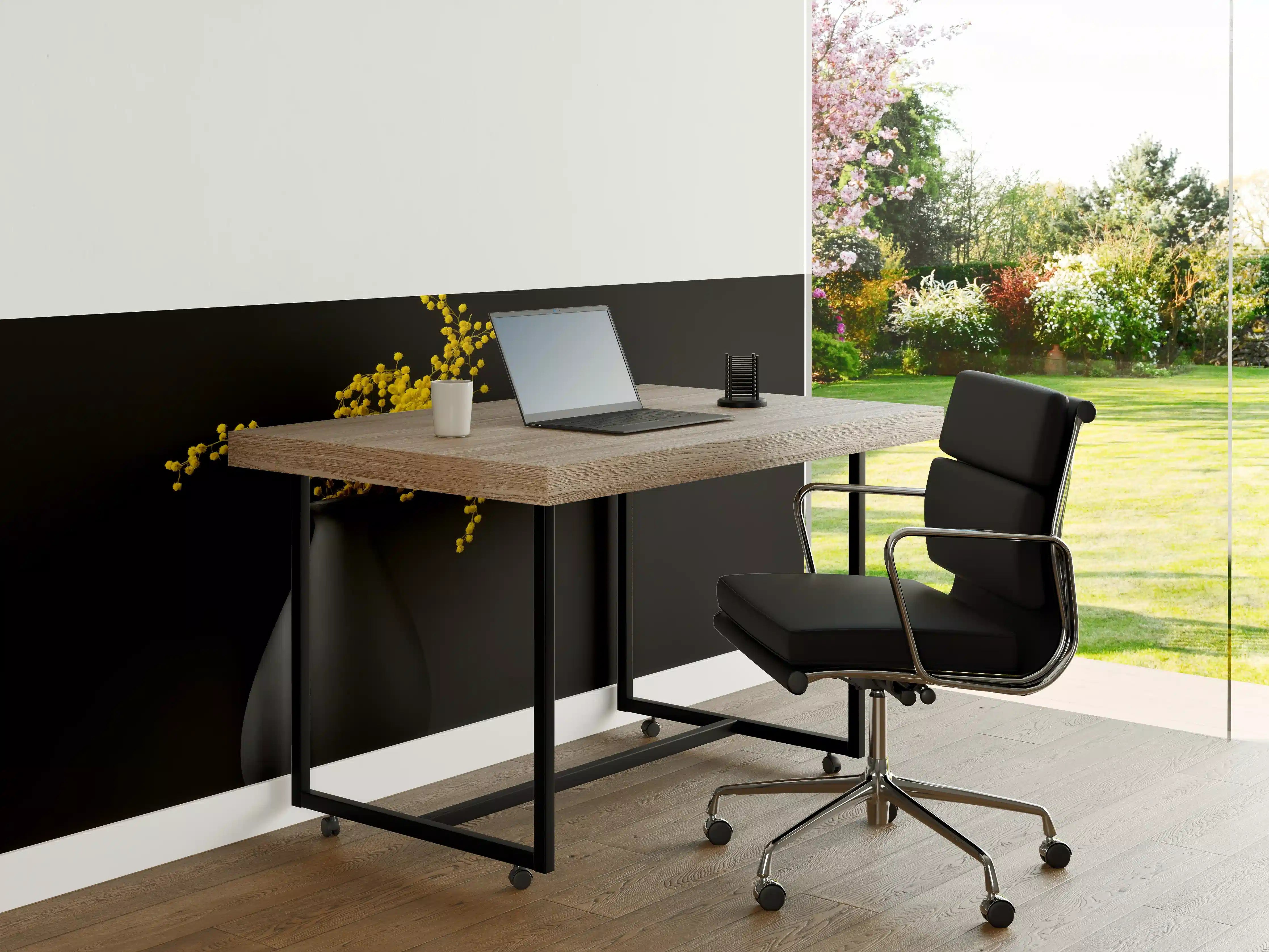 Büro Wandgestaltung - gelbe Blume auf der gräulichen Vase