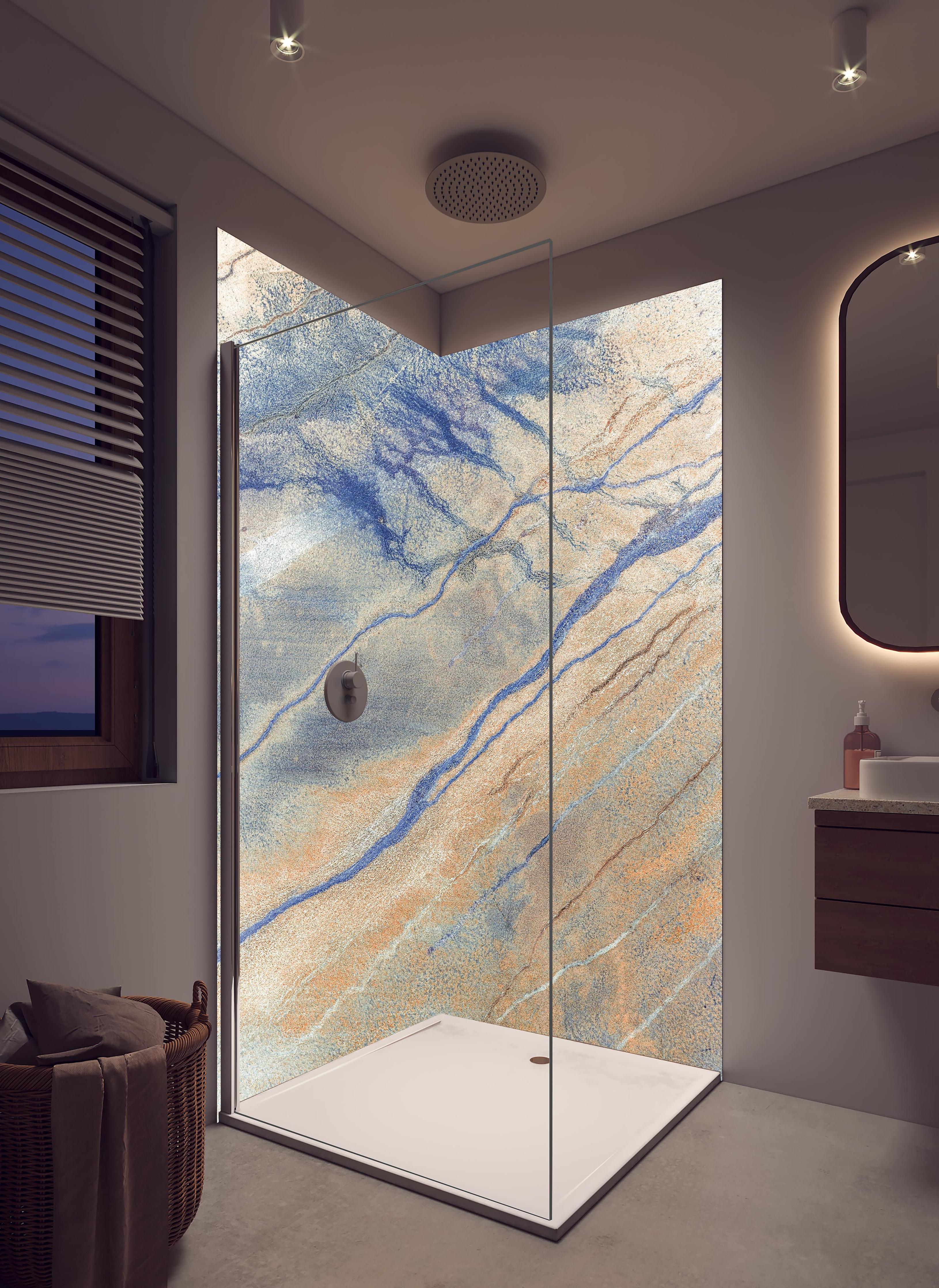 Duschrückwand - Abstrakte Blaue Ader Oberflächentextur in hellem Badezimmer mit Regenduschkopf - zweiteilige Eck-Duschrückwand