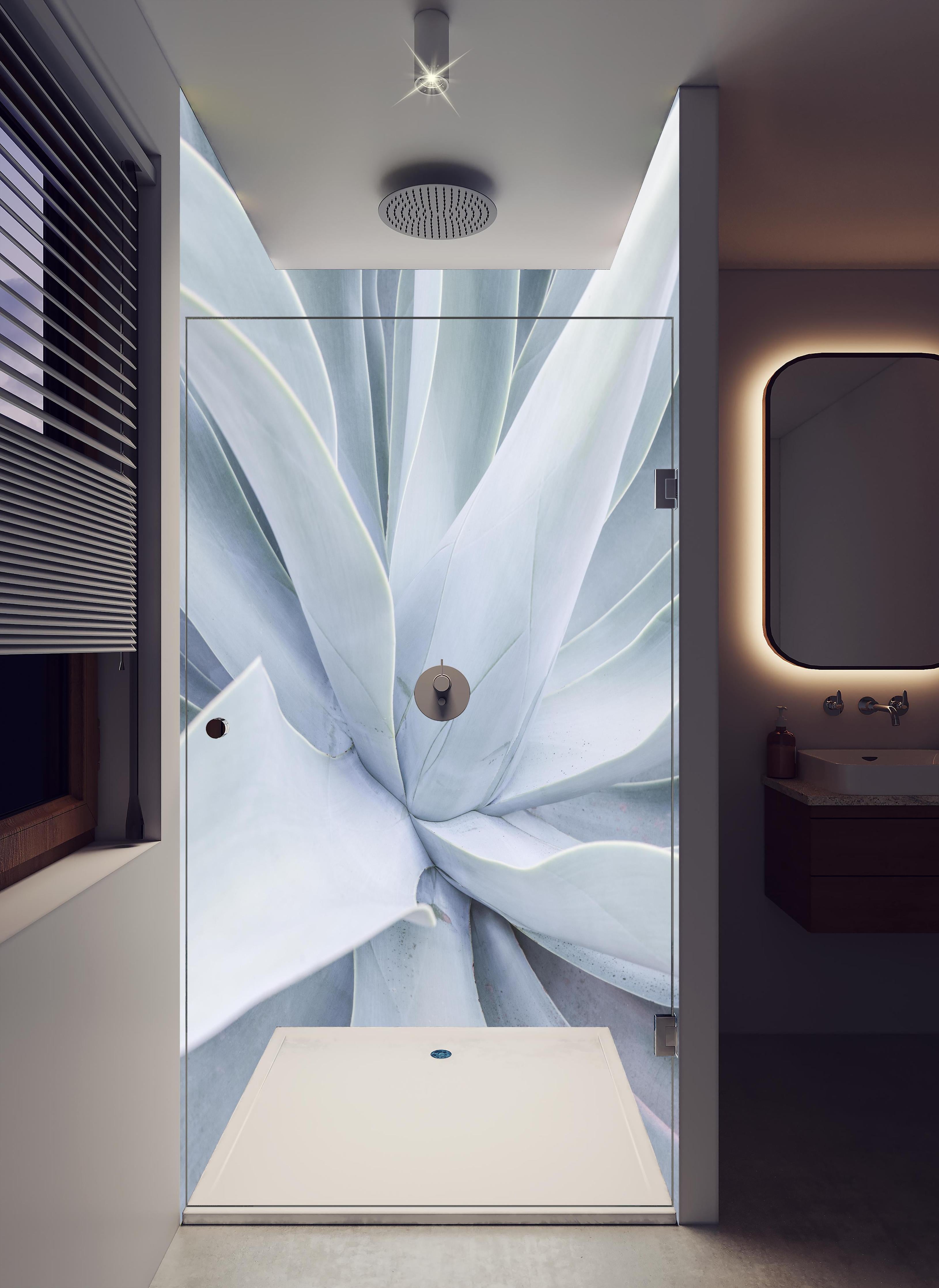 Duschrückwand - Abstrakte mintgrüne Aloe Vera Textur in hellem Badezimmer mit Regenduschkopf - zweiteilige Eck-Duschrückwand