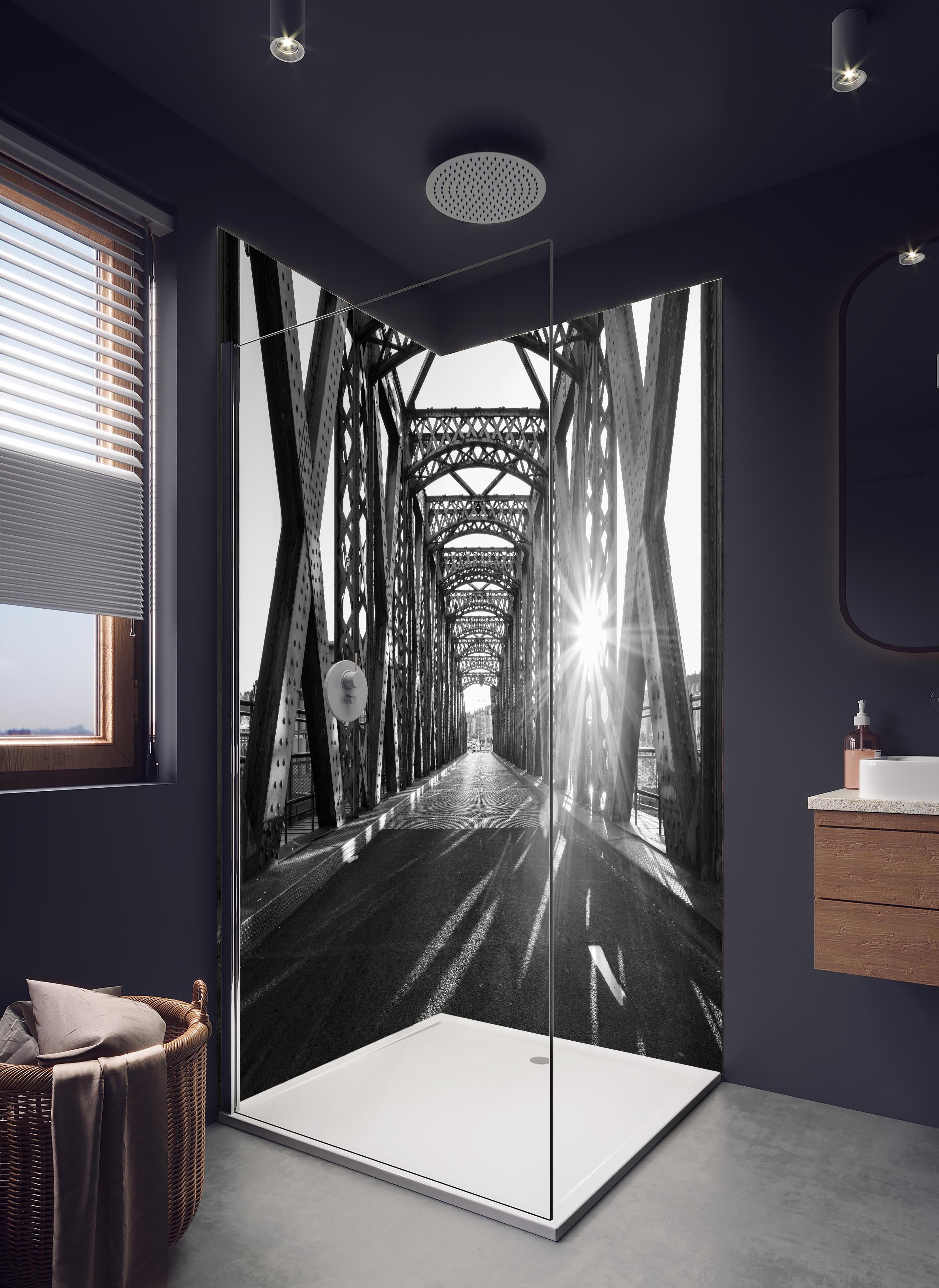 Duschrückwand - Alte Stadtbrücke in hellem Badezimmer mit Regenduschkopf - zweiteilige Eck-Duschrückwand