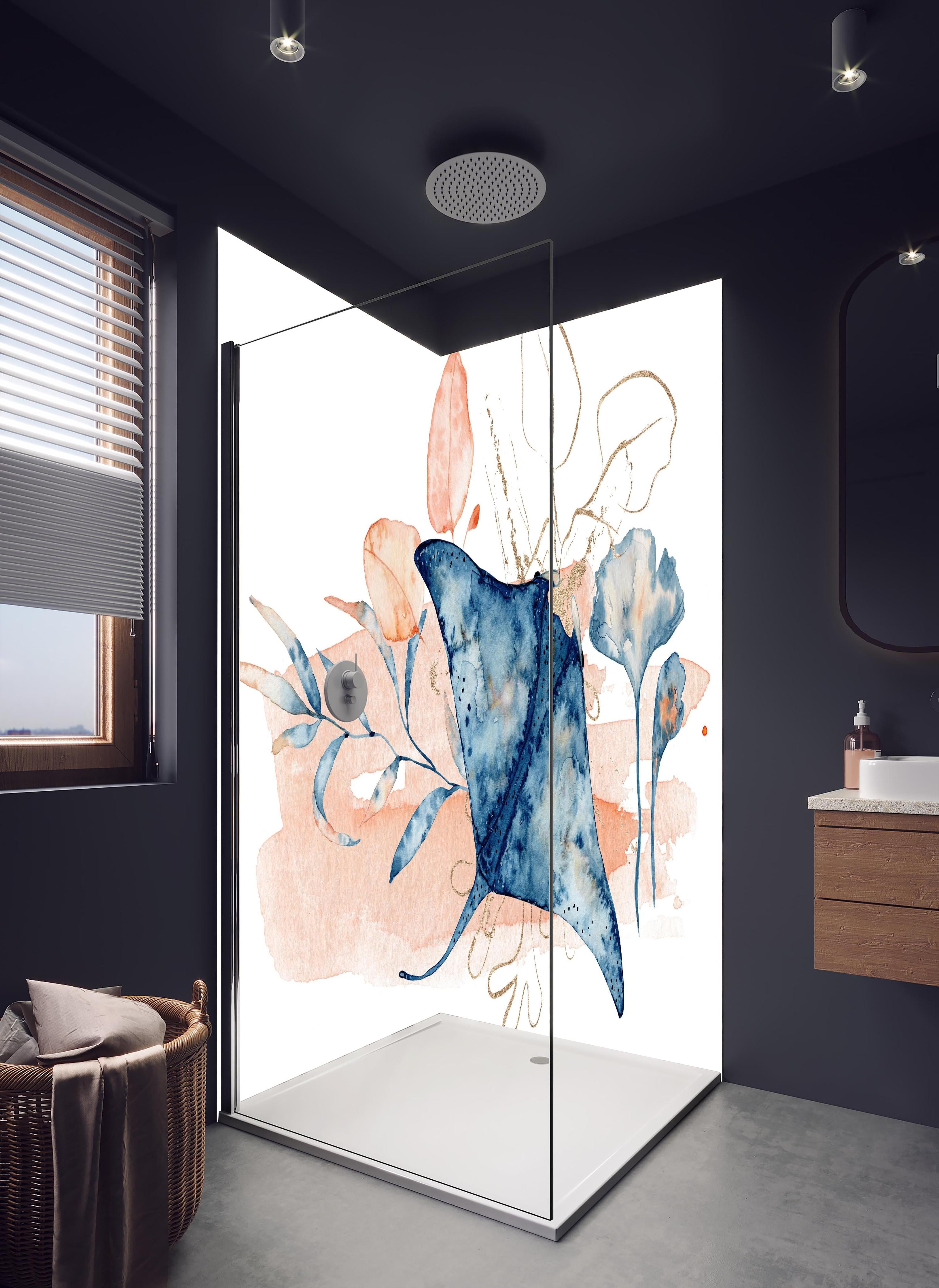 Duschrückwand - Aquarell-Illustration eines Rochenfisches in hellem Badezimmer mit Regenduschkopf - zweiteilige Eck-Duschrückwand