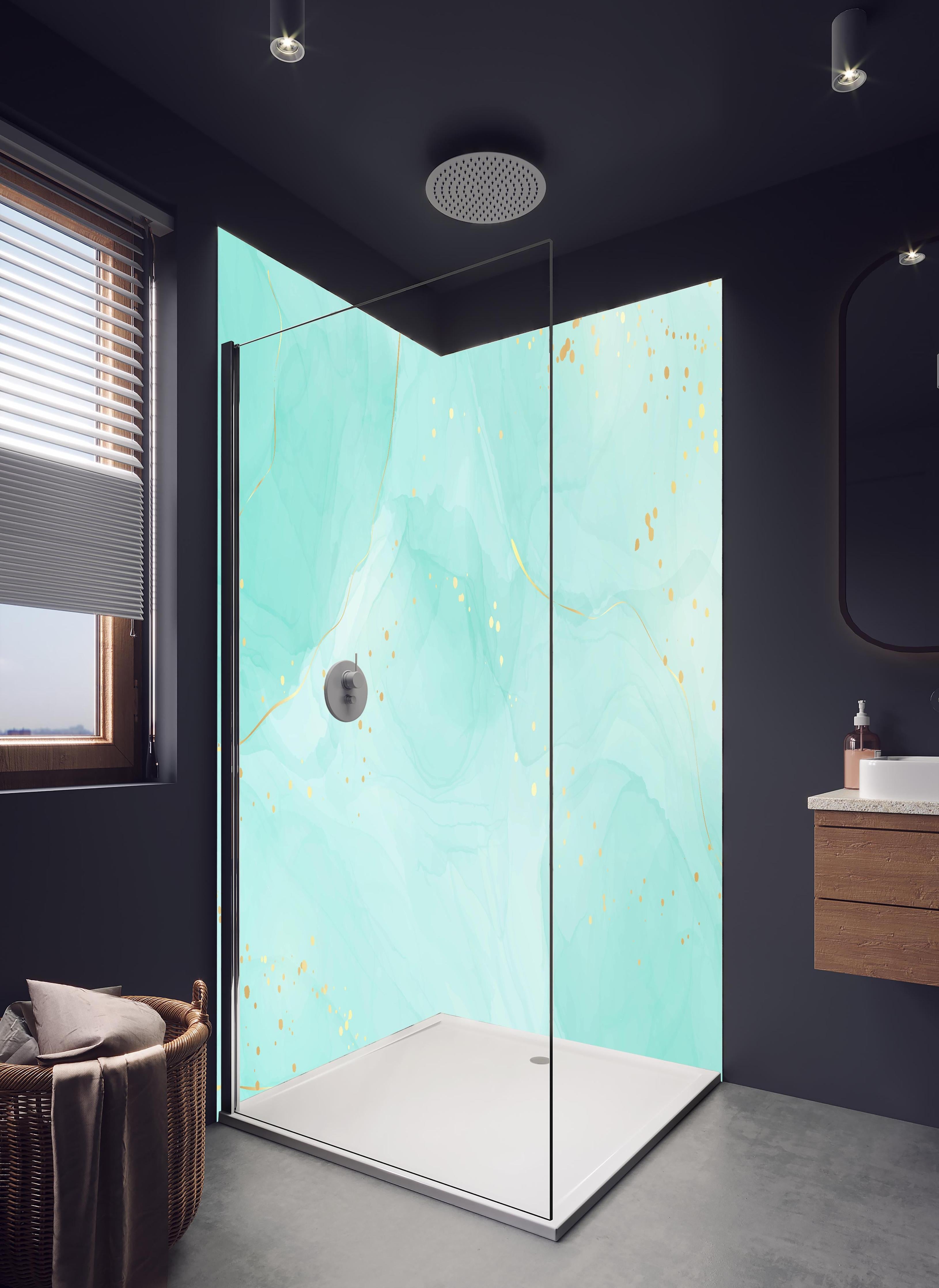 Duschrückwand - Aquarell Kunst Design in Türkis mit Goldsprenkeln in hellem Badezimmer mit Regenduschkopf - zweiteilige Eck-Duschrückwand
