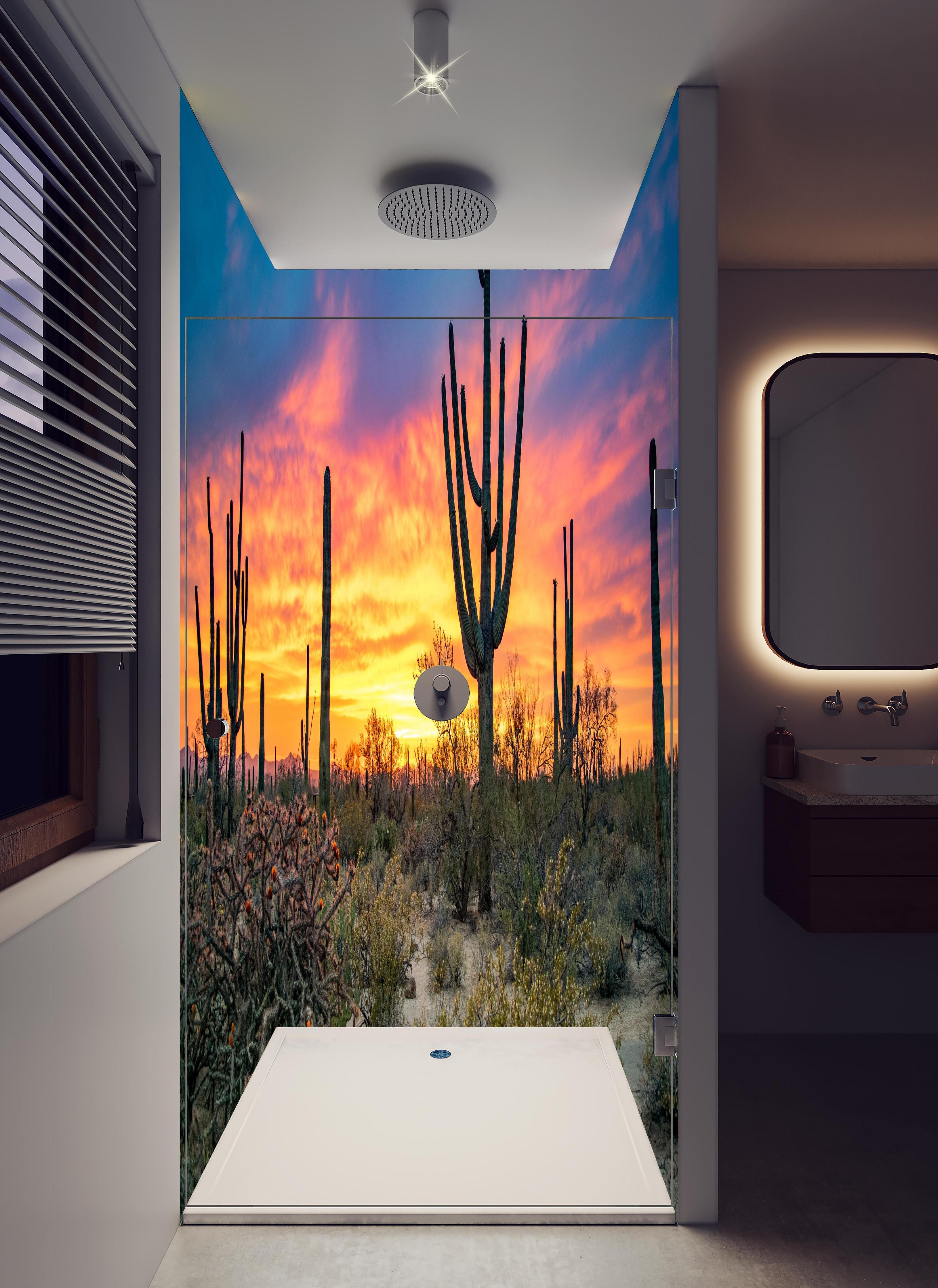 Duschrückwand - Arizona Wüste mit Kaktus Sonnenuntergang in hellem Badezimmer mit Regenduschkopf - zweiteilige Eck-Duschrückwand