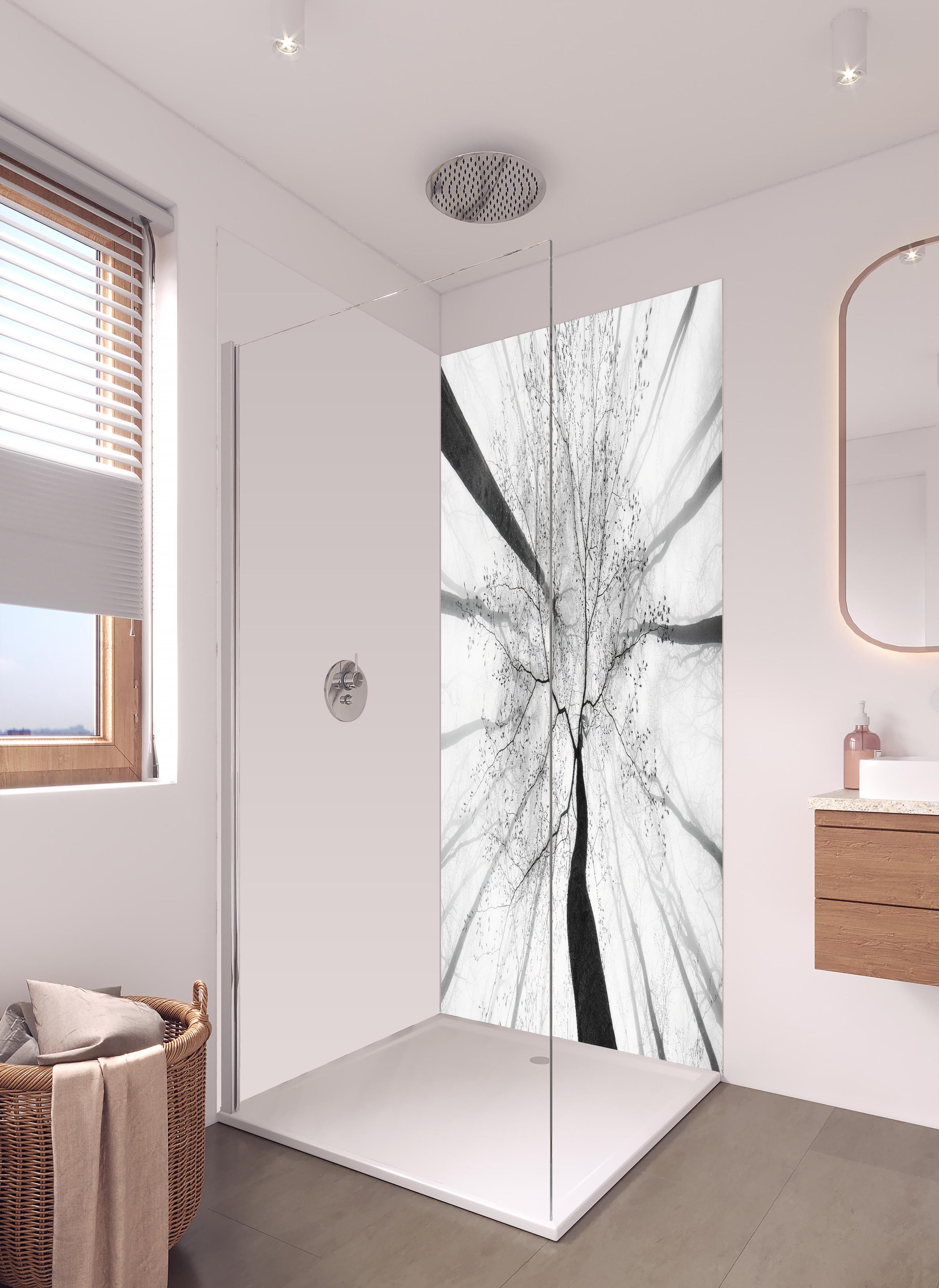 Duschrückwand - Baumkrone von unten im Winter in hellem Badezimmer mit Regenduschkopf - zweiteilige Eck-Duschrückwand