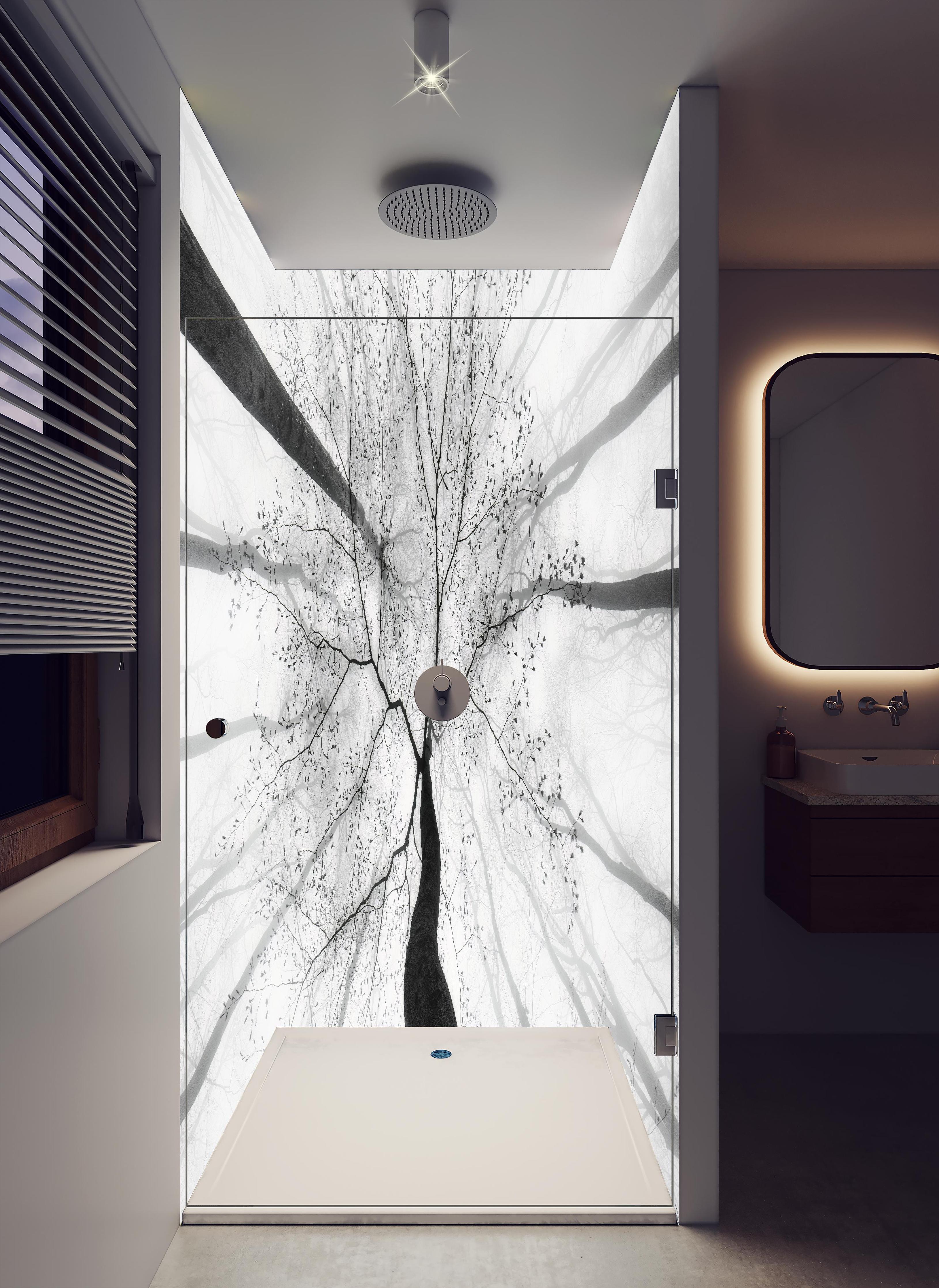 Duschrückwand - Baumkrone von unten im Winter in hellem Badezimmer mit Regenduschkopf - zweiteilige Eck-Duschrückwand