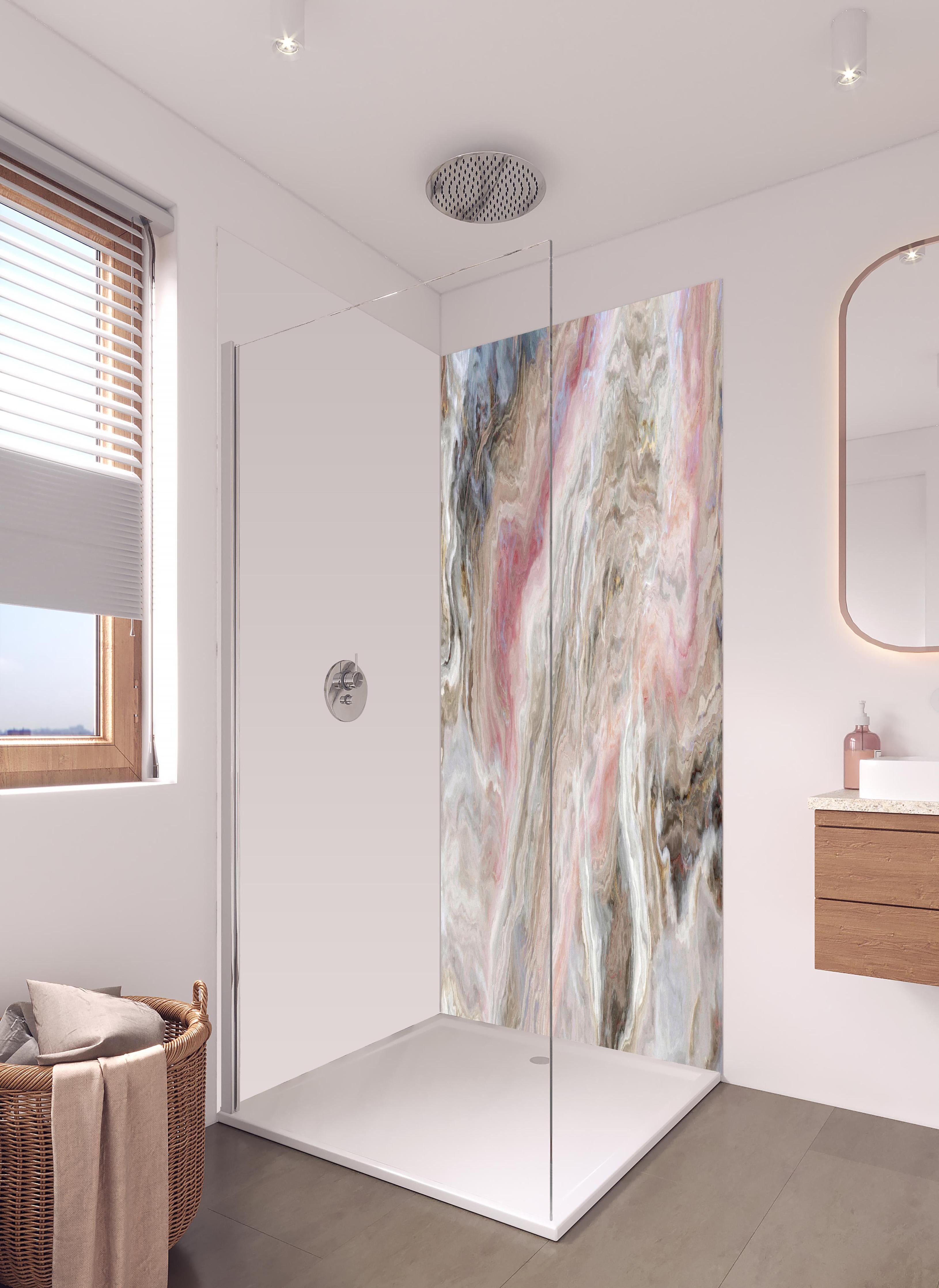 Duschrückwand - Beigefarbiger Marmor in hellem Badezimmer mit Regenduschkopf - zweiteilige Eck-Duschrückwand