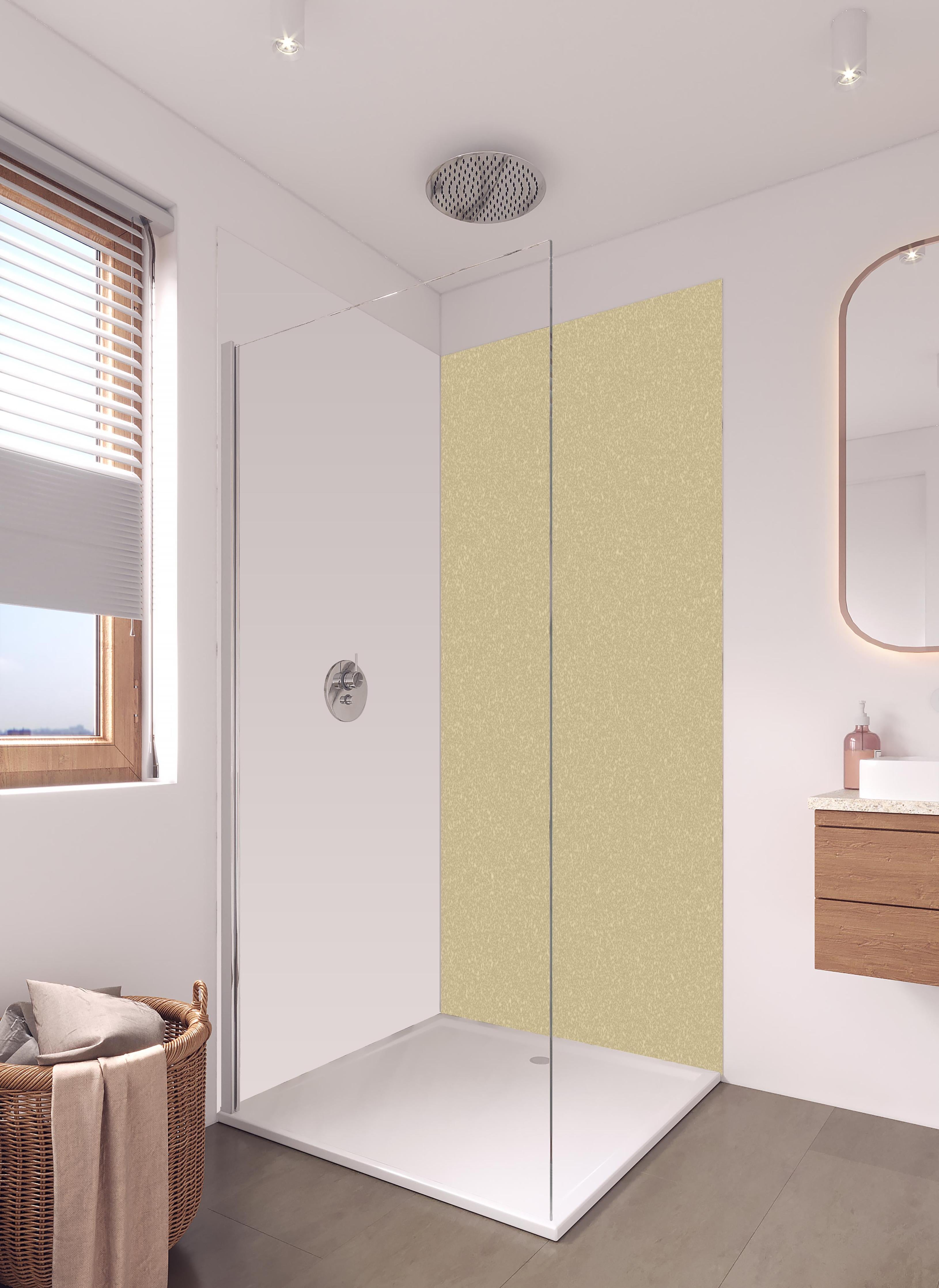 Duschrückwand - Beiges Wandmuster in hellem Badezimmer mit Regenduschkopf - zweiteilige Eck-Duschrückwand