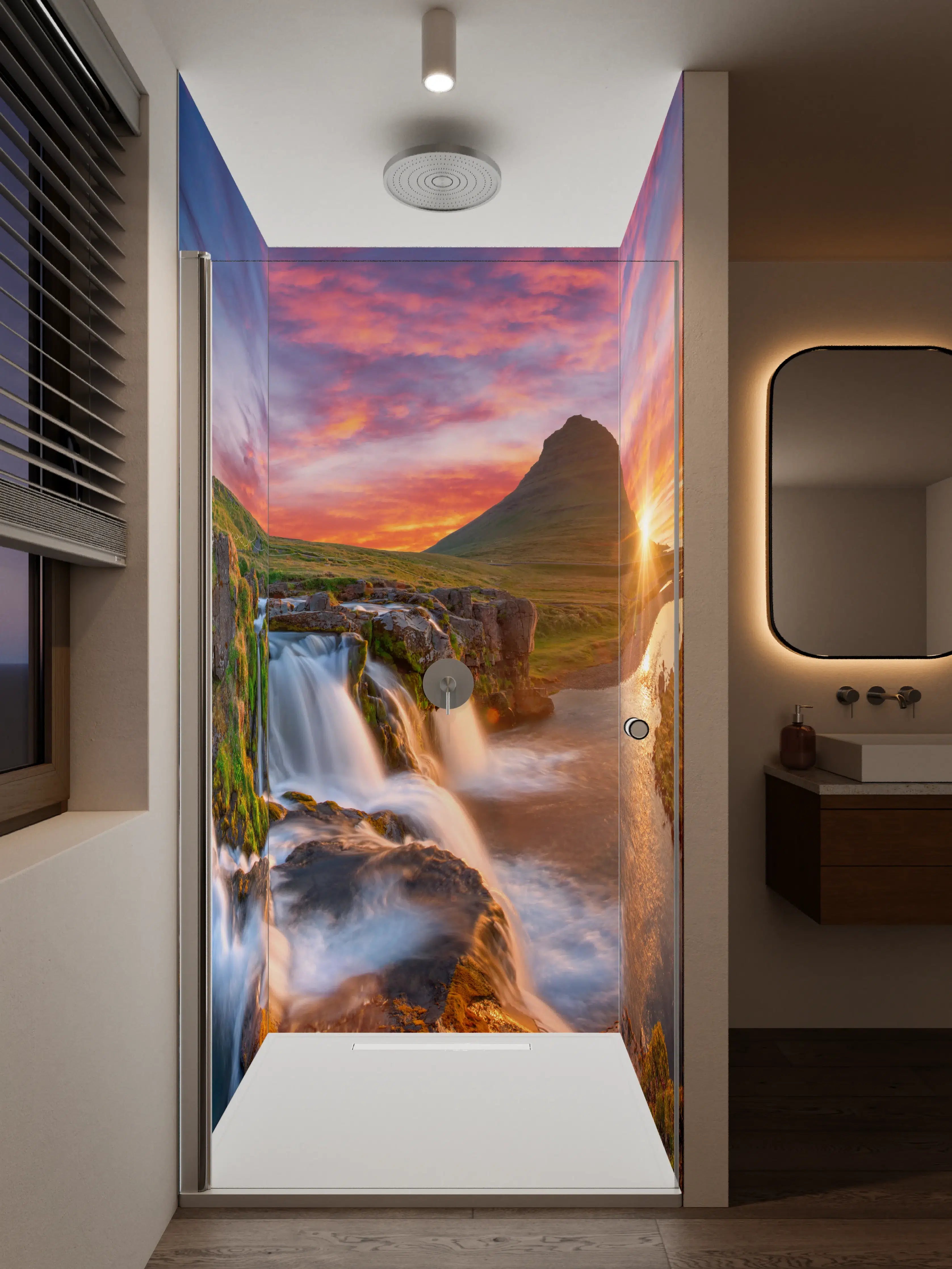 Duschrückwand - Berg- und Wasserfall-Szenerie bei Sonnenuntergang
