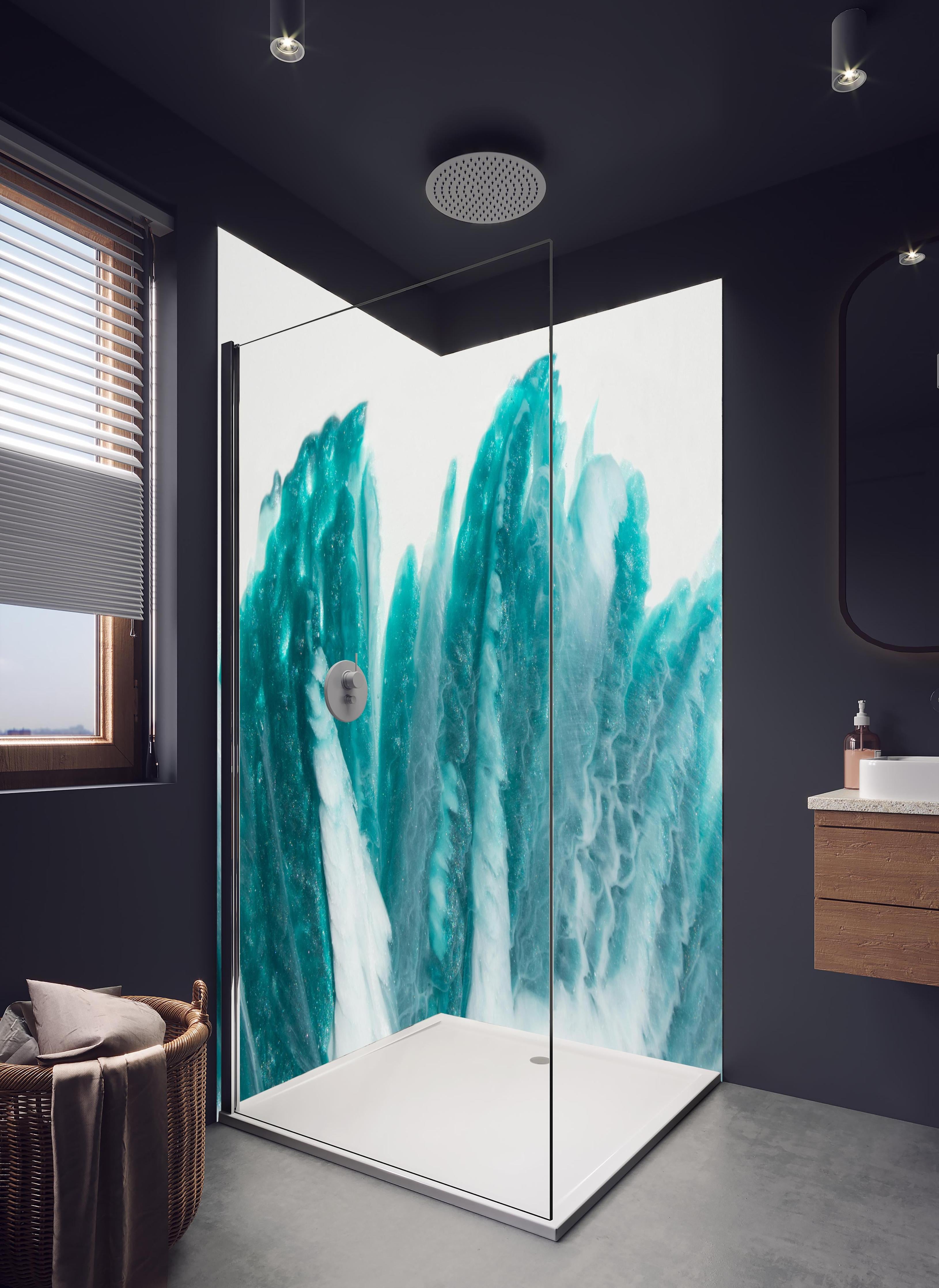 Duschrückwand - Bläuliche Flüssigkunst - Abstrakt in hellem Badezimmer mit Regenduschkopf - zweiteilige Eck-Duschrückwand