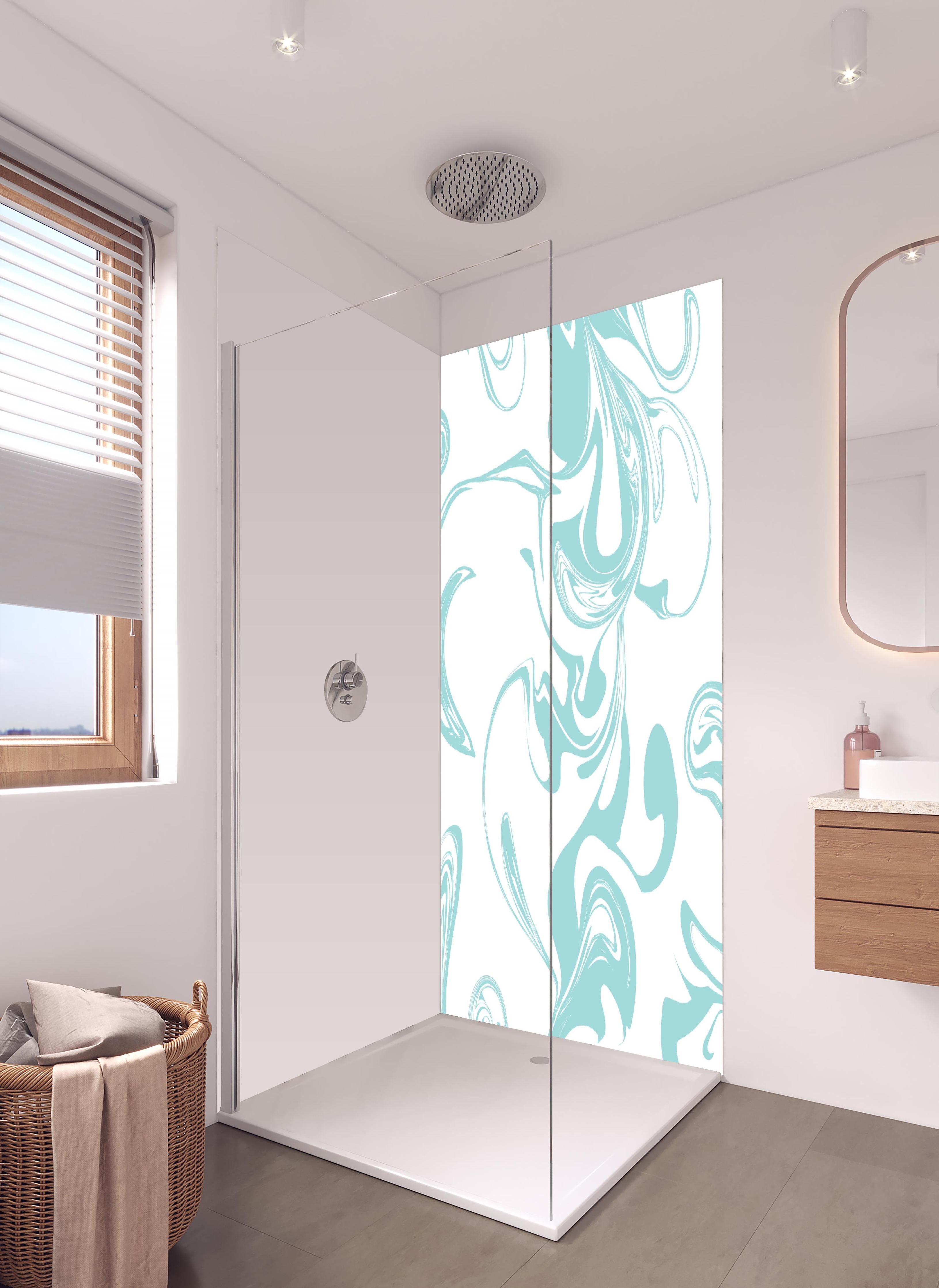 Duschrückwand - Bläuliches Wellen Muster in hellem Badezimmer mit Regenduschkopf - zweiteilige Eck-Duschrückwand