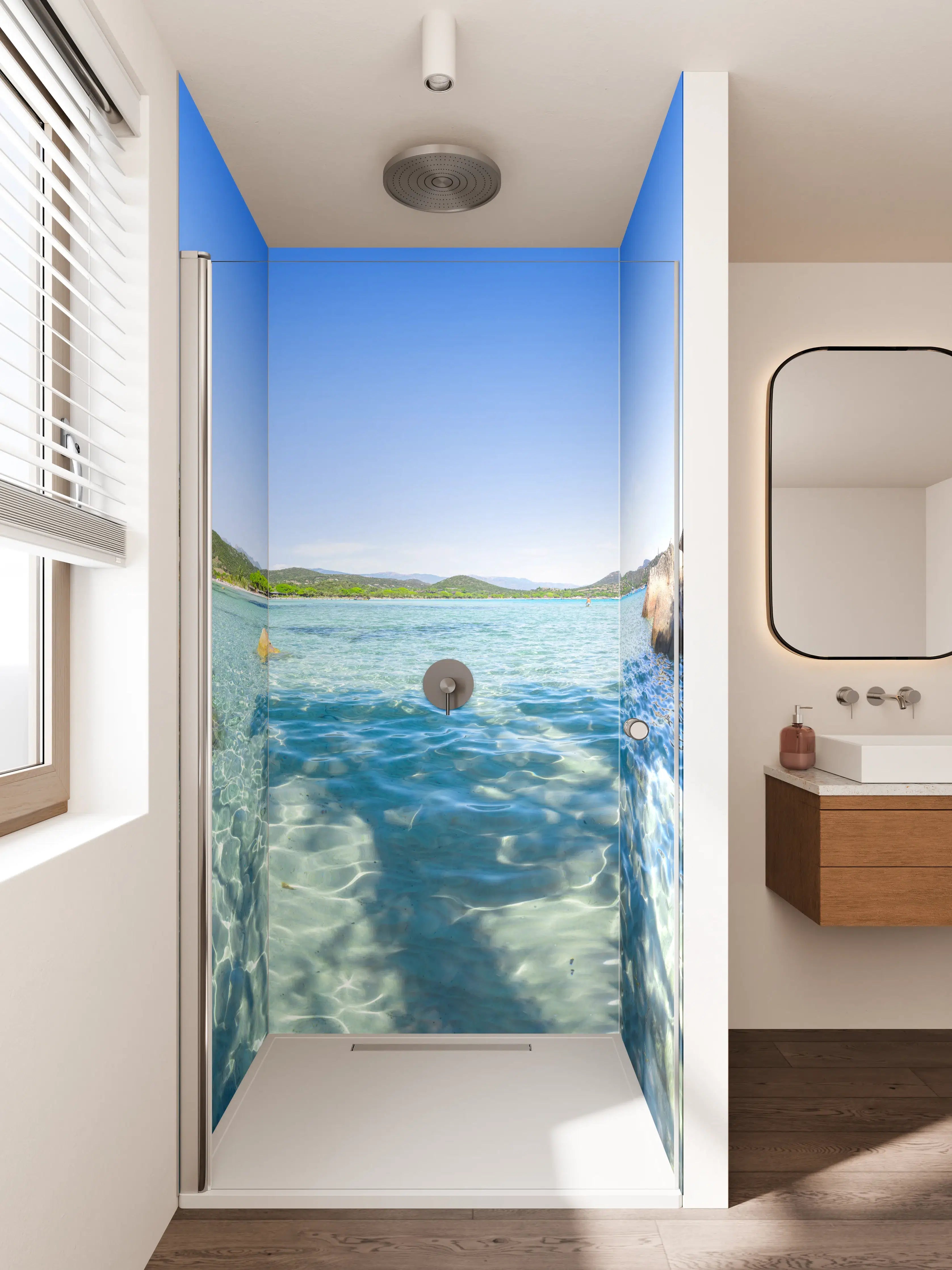 Duschrückwand - Blauer Fluss mit Felsen und grünen Bäumen