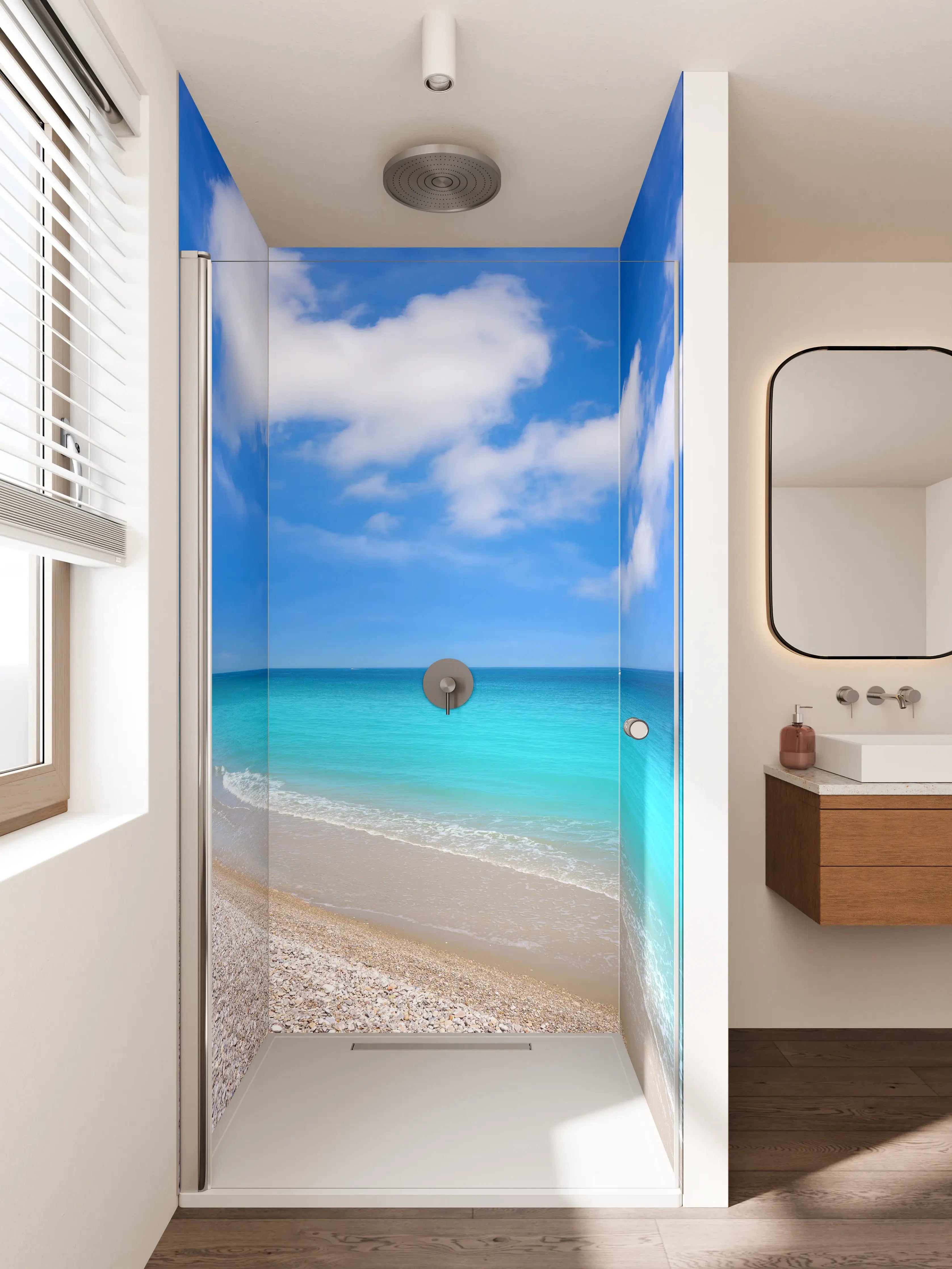 Duschrückwand - Blauer Himmel über Strand mit Sand und Wasser