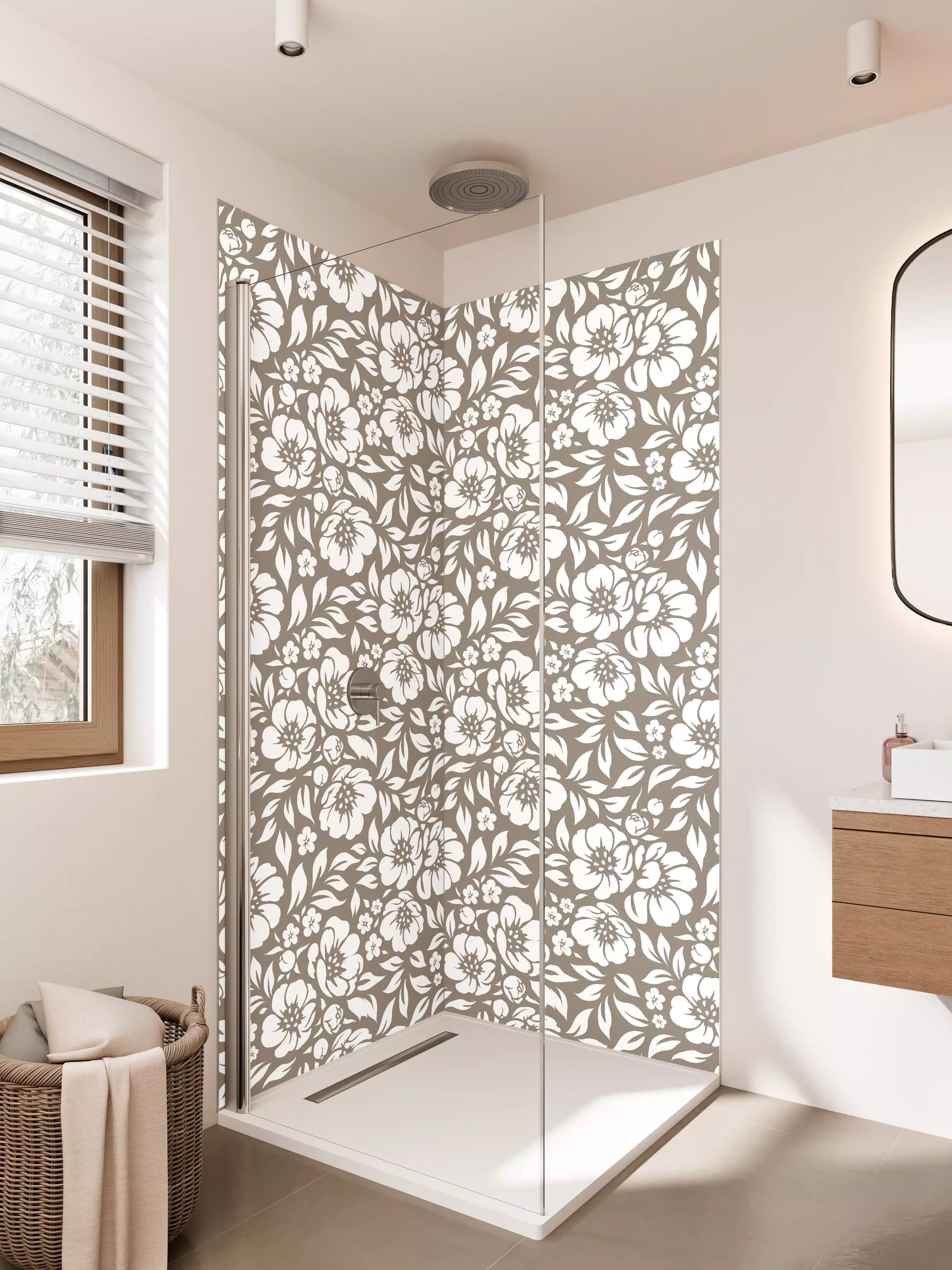 Duschrückwand - Blumenmuster in Weiß auf Beige