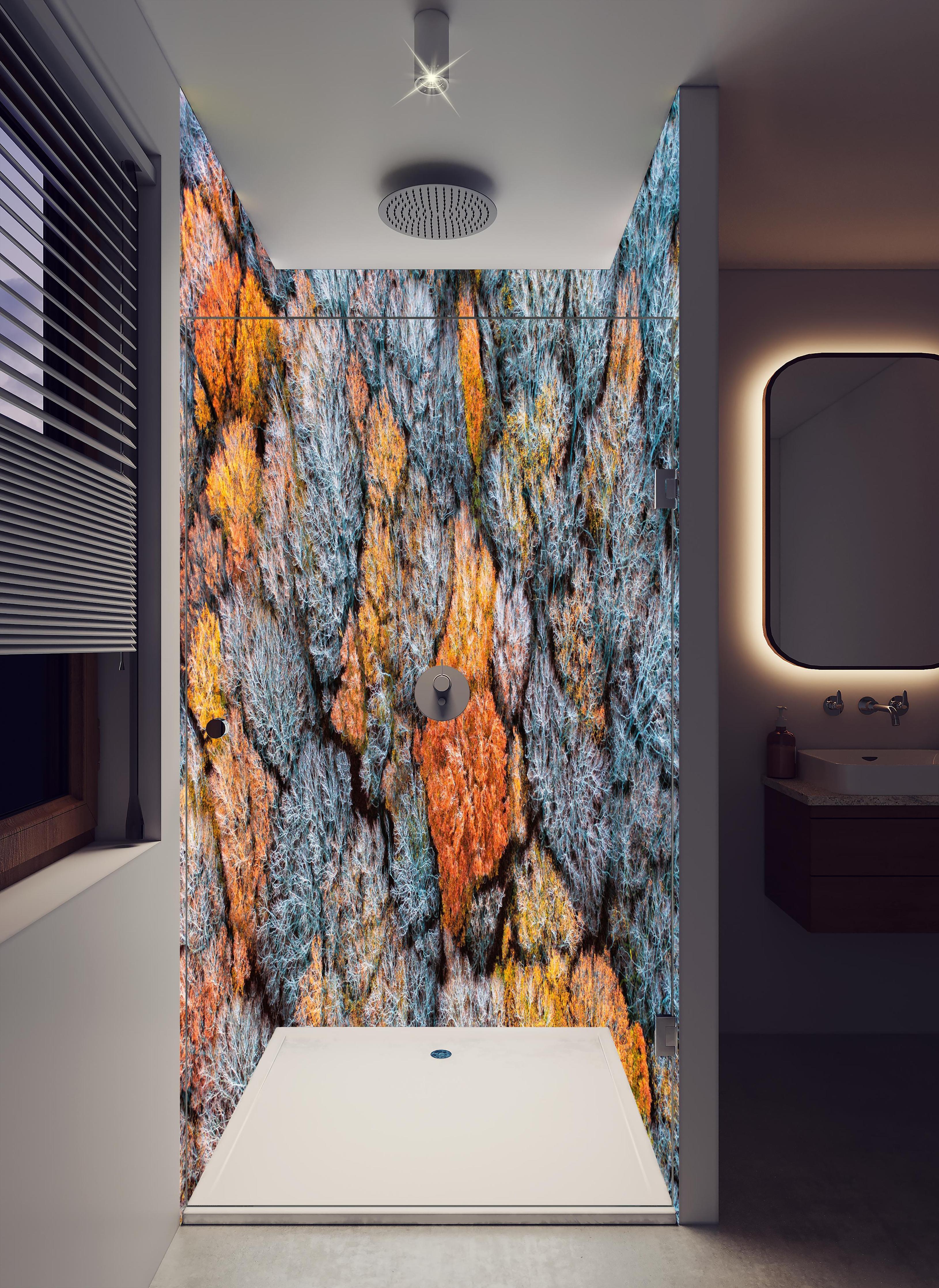 Duschrückwand - Bunte Herbstbeechen von oben in hellem Badezimmer mit Regenduschkopf - zweiteilige Eck-Duschrückwand