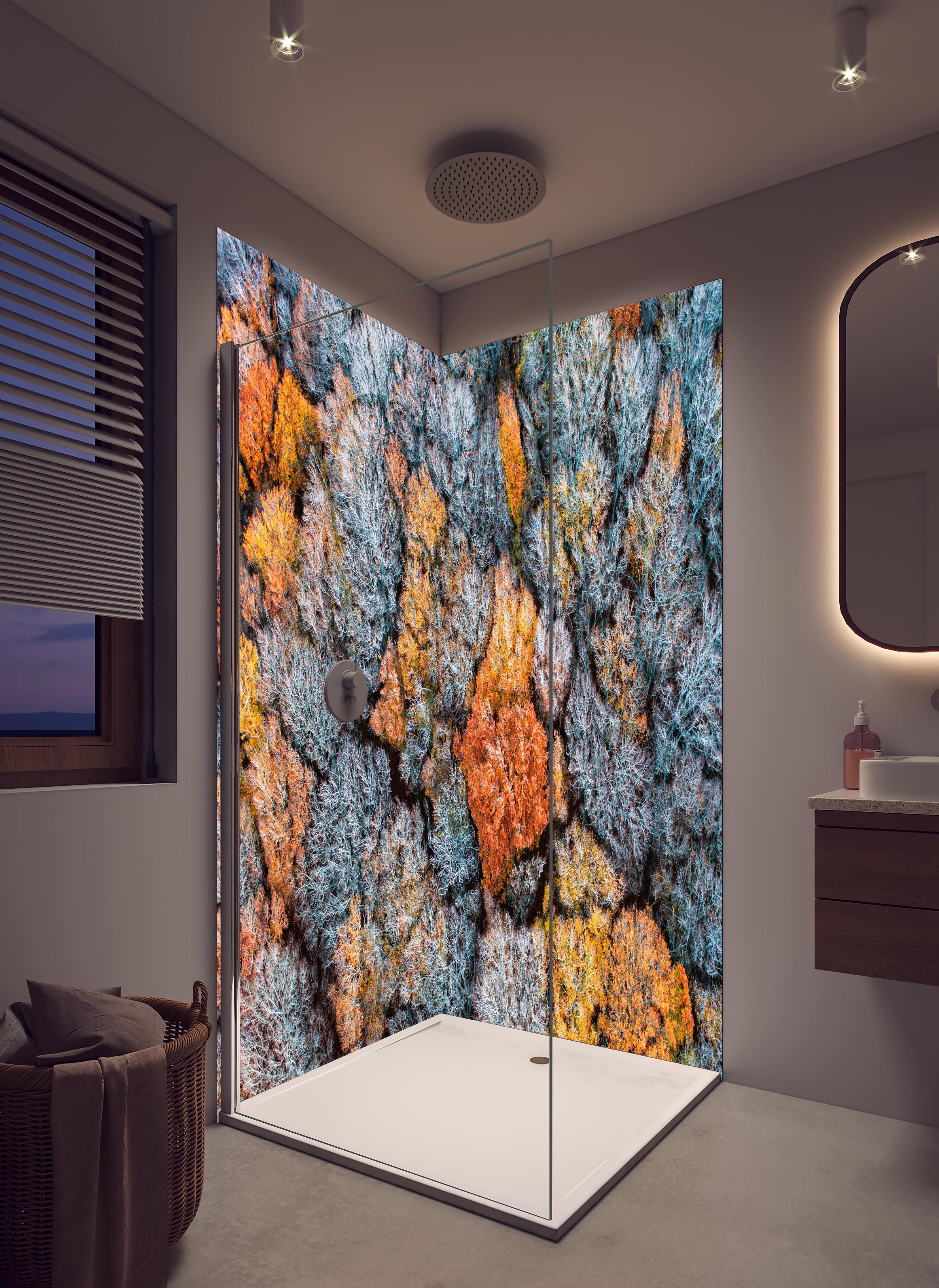 Duschrückwand - Bunte Herbstbeechen von oben in hellem Badezimmer mit Regenduschkopf - zweiteilige Eck-Duschrückwand