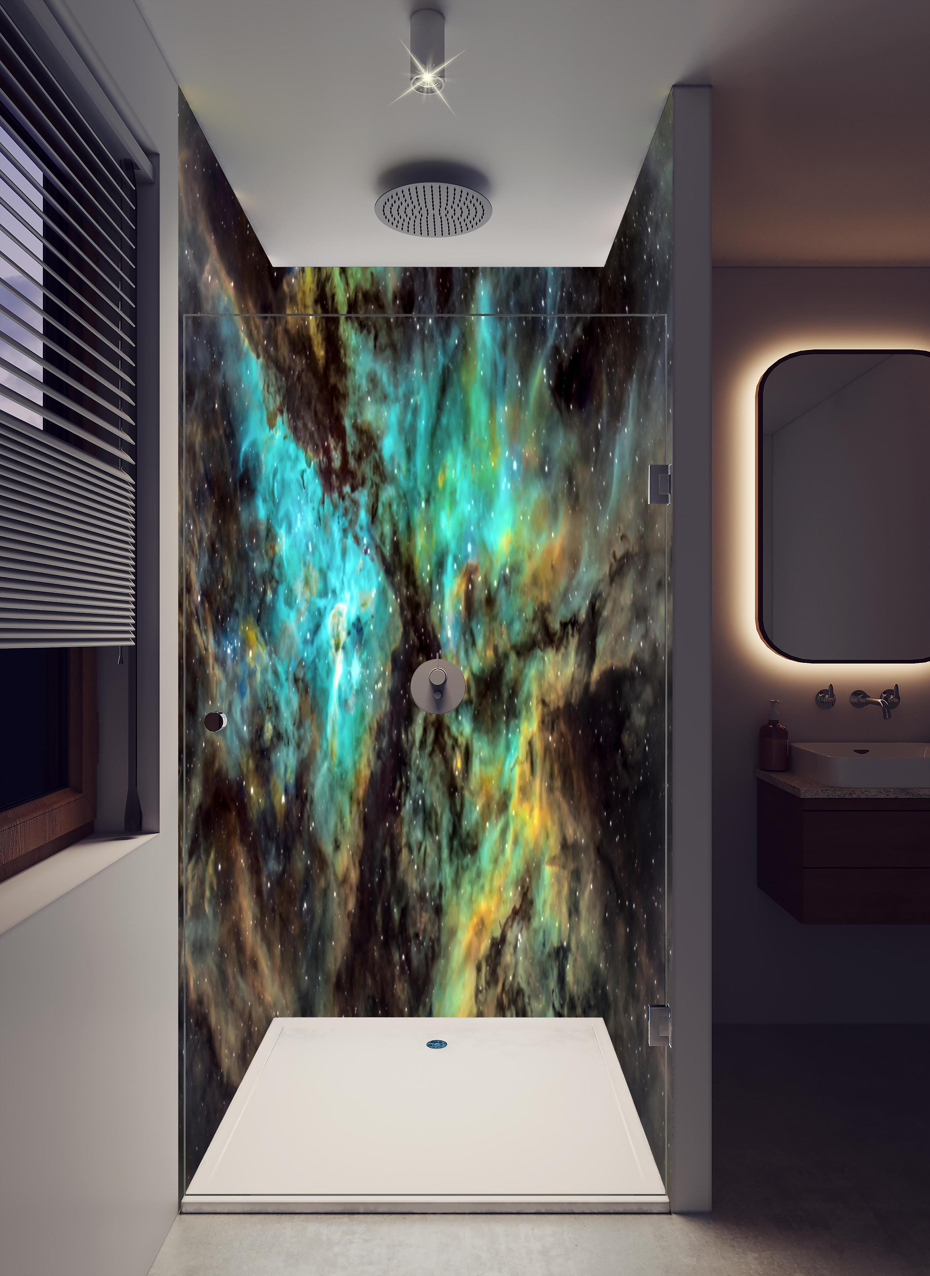 Duschrückwand - Bunter Sternenhimmel in hellem Badezimmer mit Regenduschkopf - zweiteilige Eck-Duschrückwand