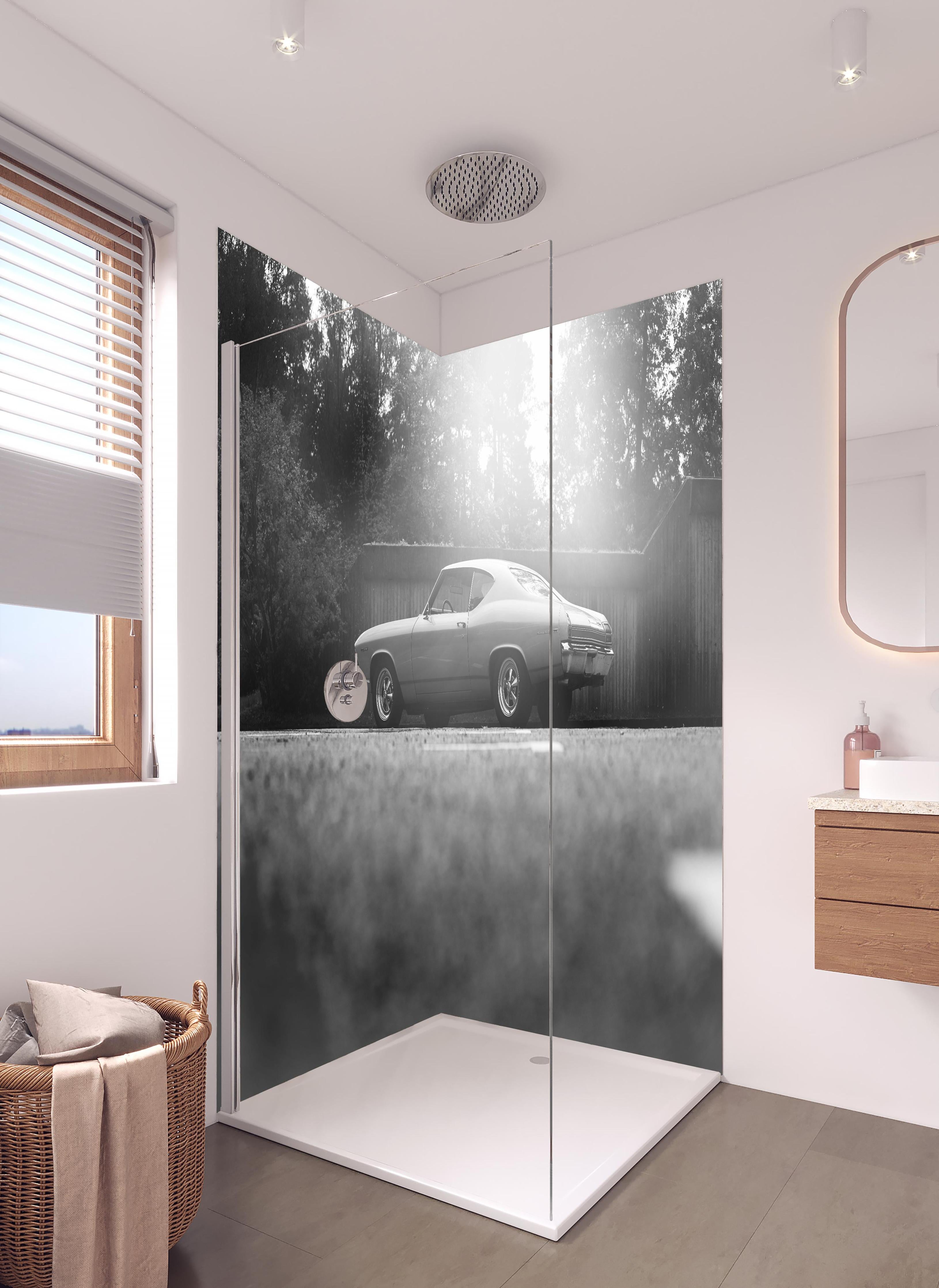 Duschrückwand - Chevrolet Chevelle Malibu 1969 in hellem Badezimmer mit Regenduschkopf - zweiteilige Eck-Duschrückwand