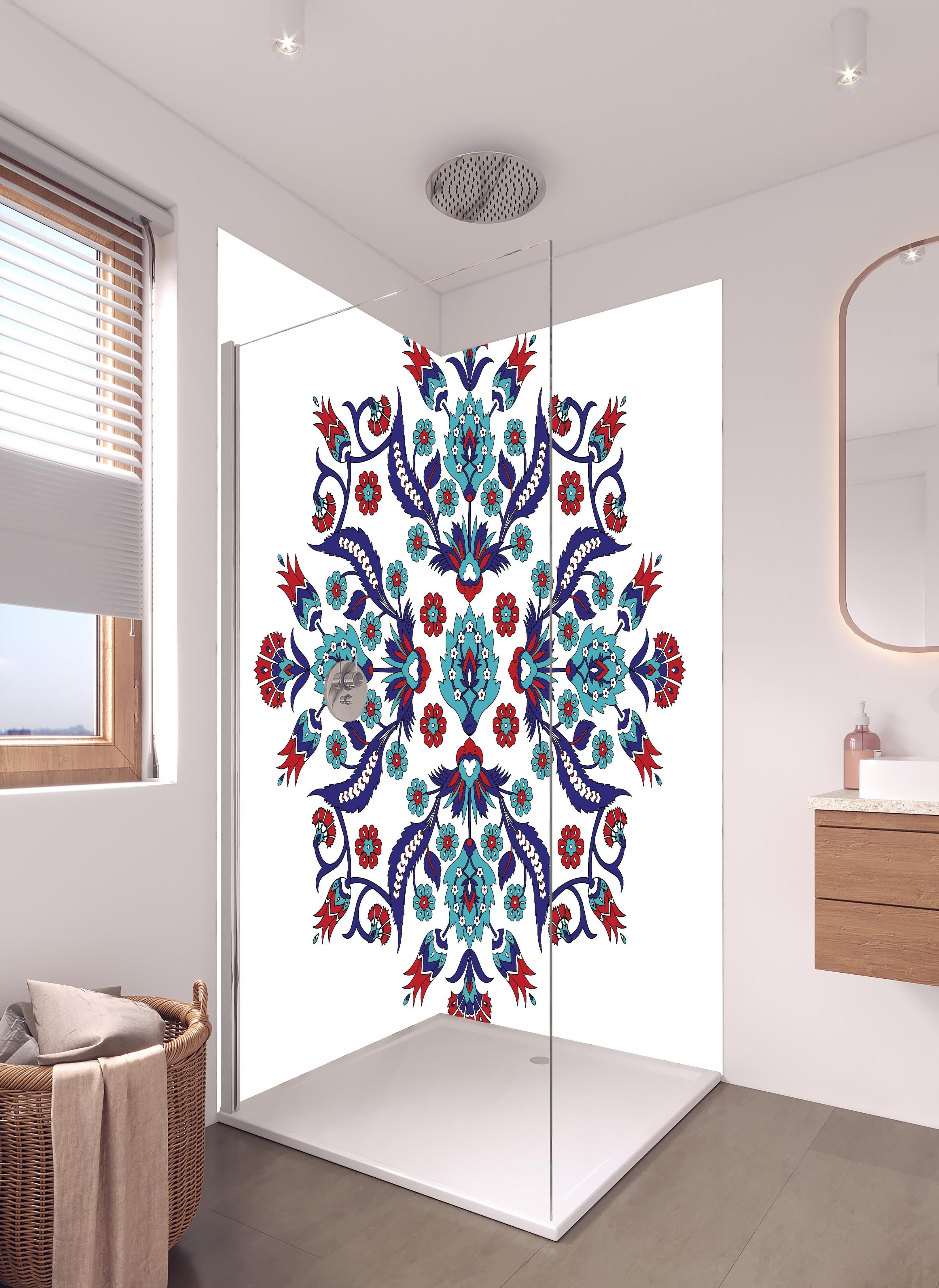 Duschrückwand - Dekoratives Mandala in Blau und Rot in hellem Badezimmer mit Regenduschkopf - zweiteilige Eck-Duschrückwand