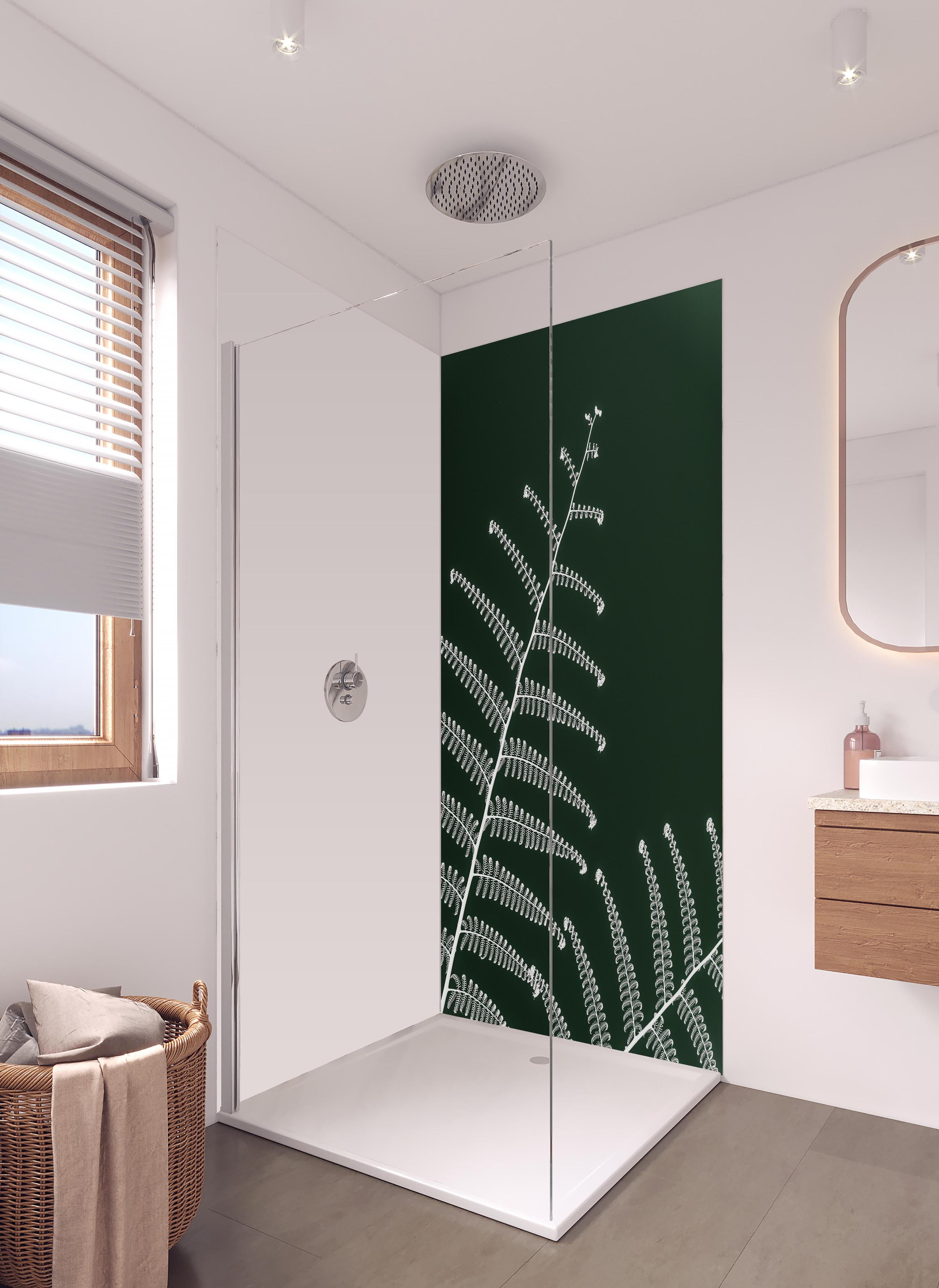 Duschrückwand - Detailreiches, grünes Wald-Farn-Motiv in hellem Badezimmer mit Regenduschkopf - zweiteilige Eck-Duschrückwand