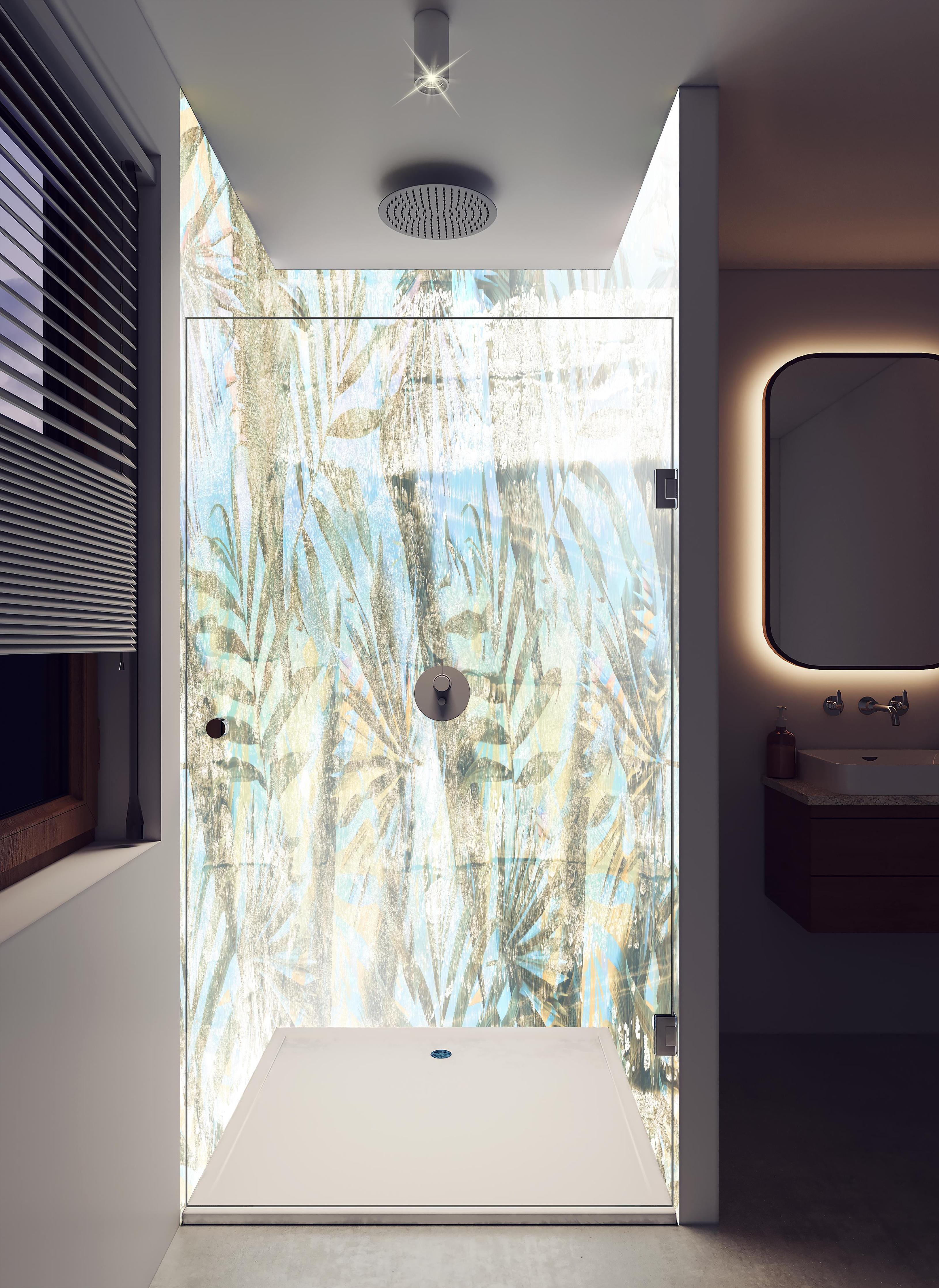 Duschrückwand - Dschungel Portrait in hellem Badezimmer mit Regenduschkopf - zweiteilige Eck-Duschrückwand