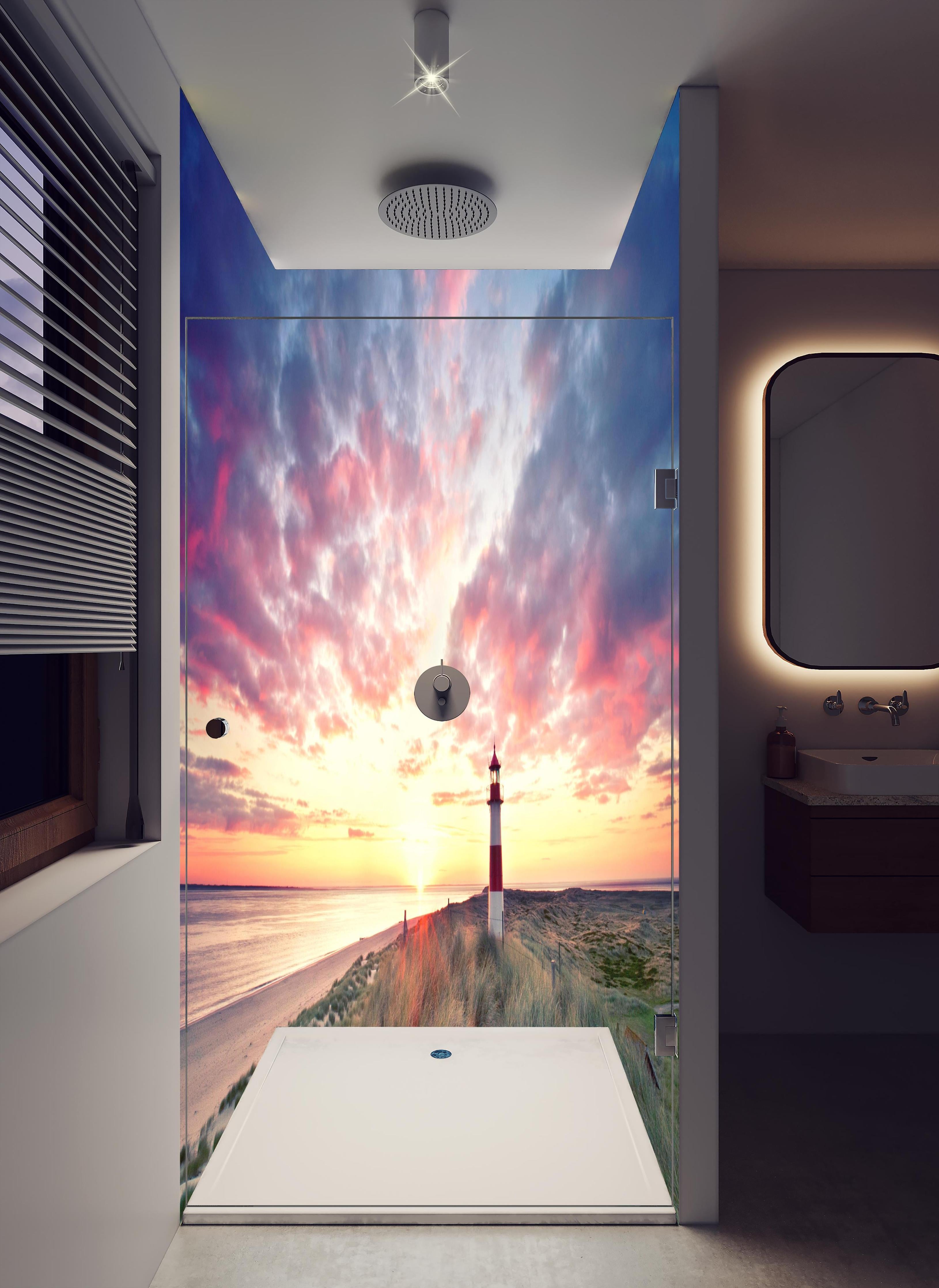 Duschrückwand - Dünen am Leuchtturm - Sylt in hellem Badezimmer mit Regenduschkopf - zweiteilige Eck-Duschrückwand