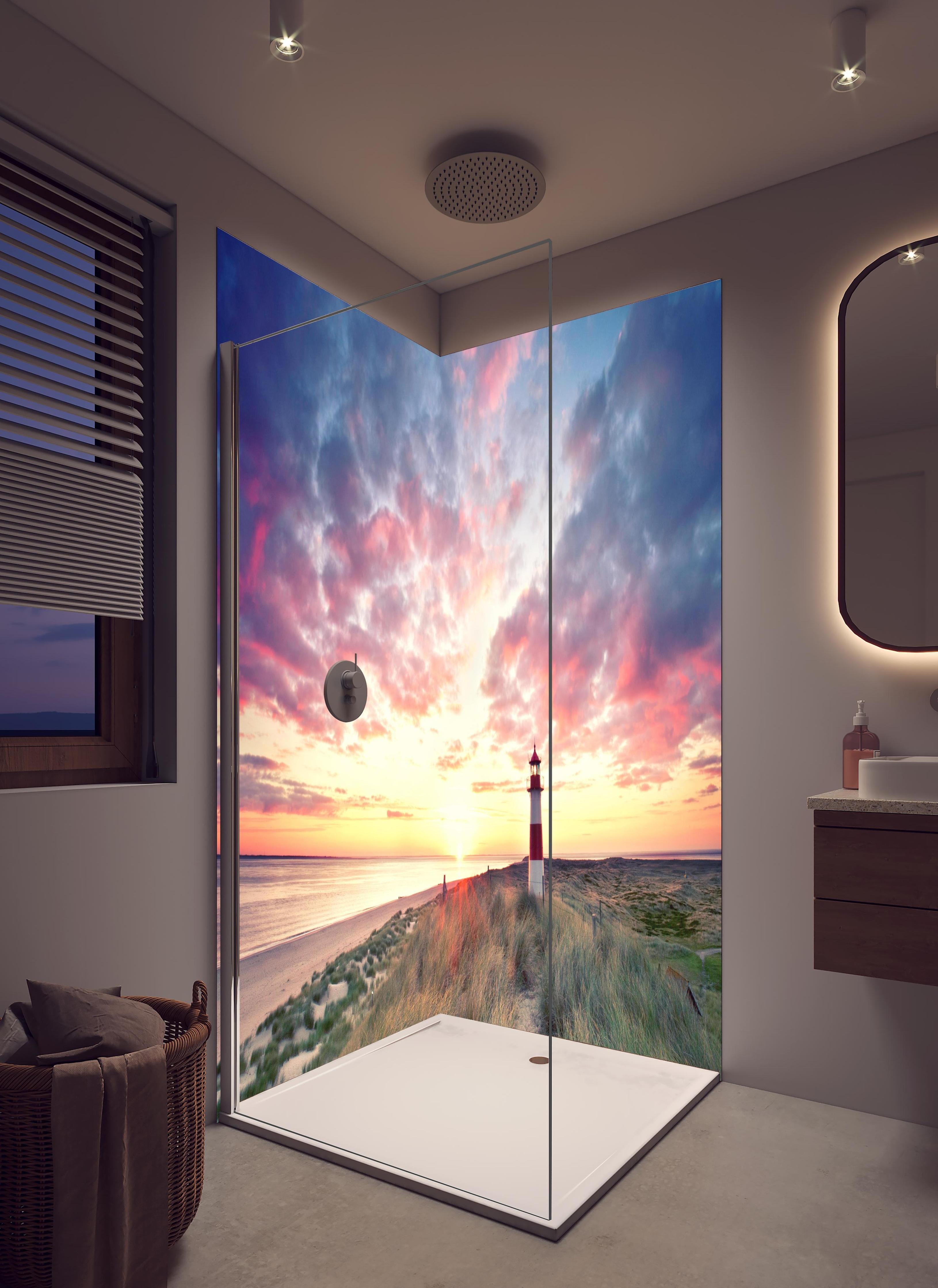 Duschrückwand - Dünen am Leuchtturm - Sylt in hellem Badezimmer mit Regenduschkopf - zweiteilige Eck-Duschrückwand