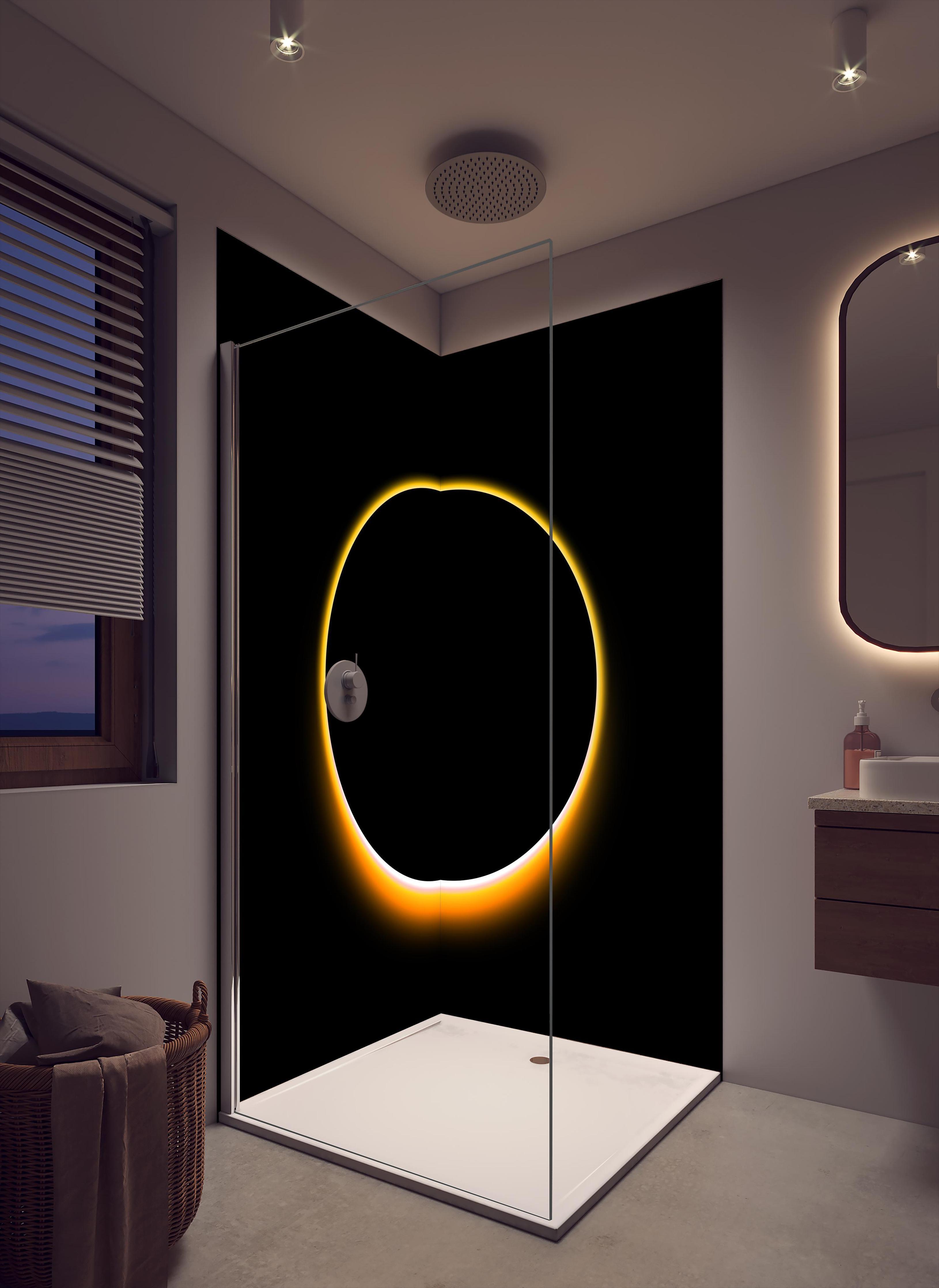 Duschrückwand - Totale Sonnenfinsternis in cremefarbenem Badezimmer mit Regenduschkopf