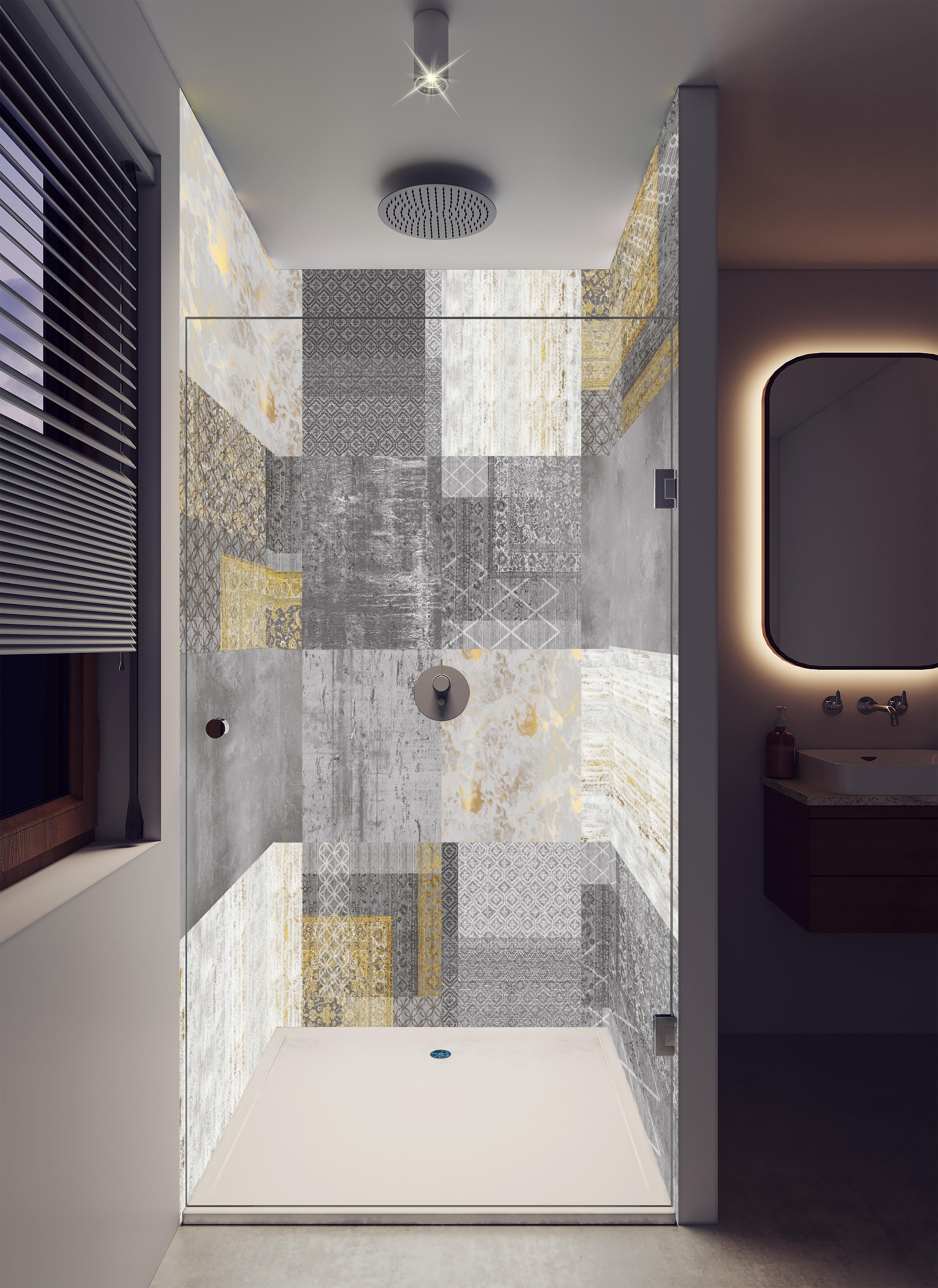 Duschrückwand - gräulich gelbes Patchwork in luxuriöser Dusche mit Regenduschkopf