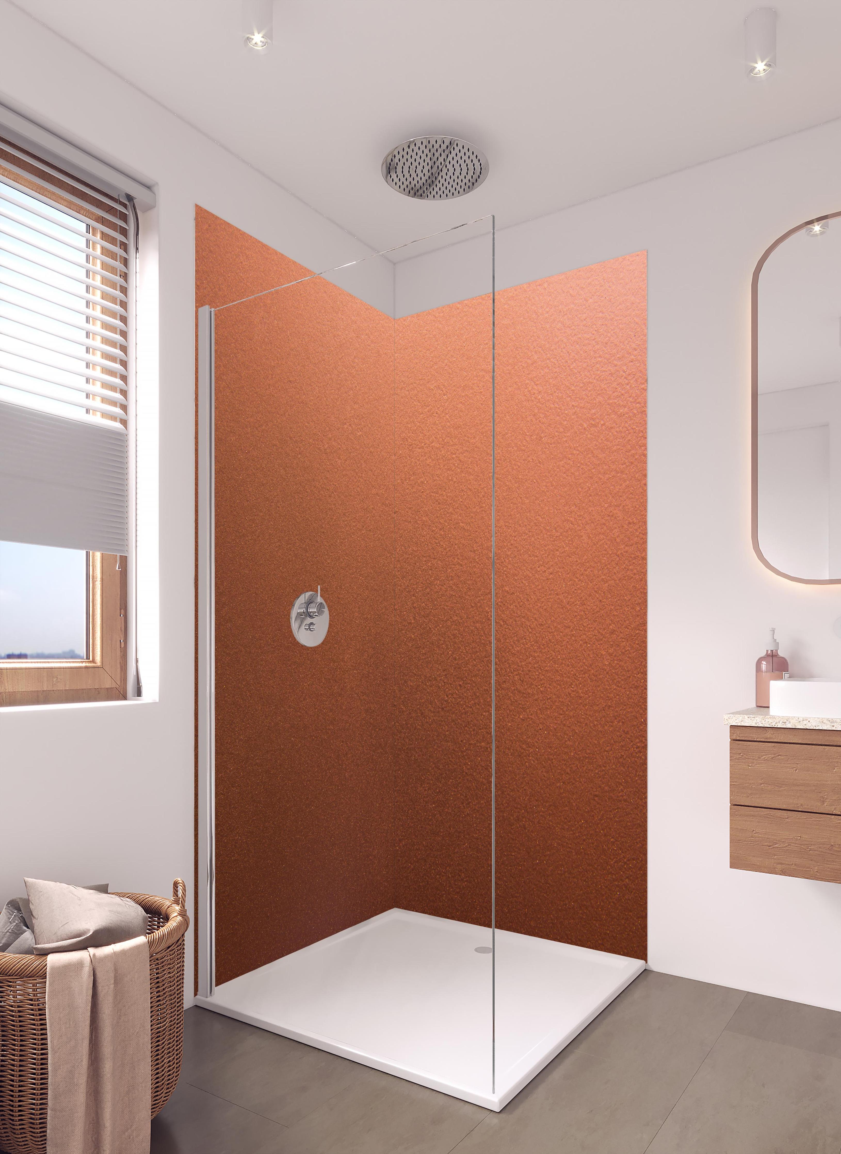 Duschrückwand - Dunkles blasses Bronze in hellem Badezimmer mit Regenduschkopf - zweiteilige Eck-Duschrückwand
