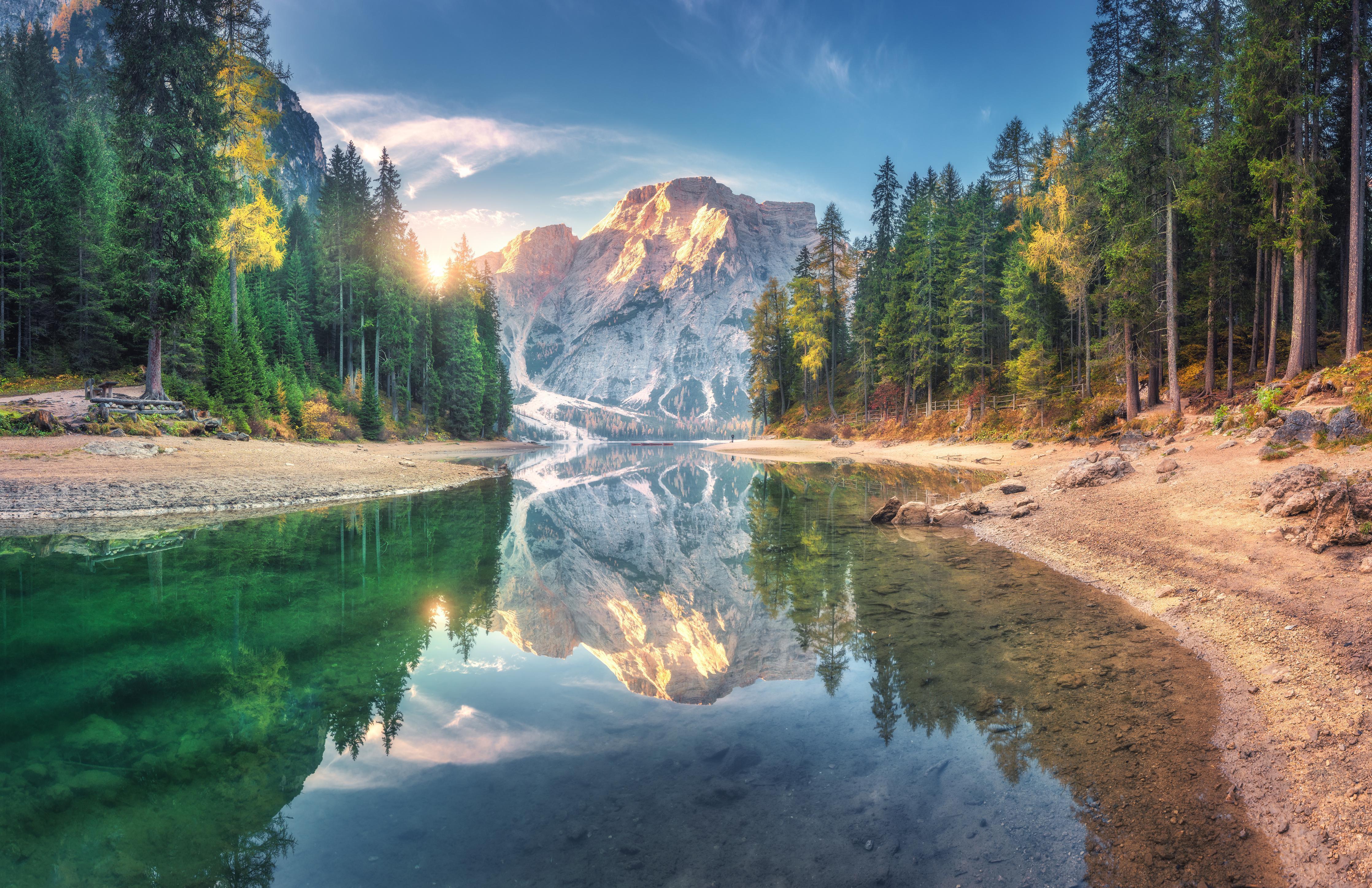 Duschrückwand-Erstaunlicher Pragser Wildsee bei Sonnenaufgang