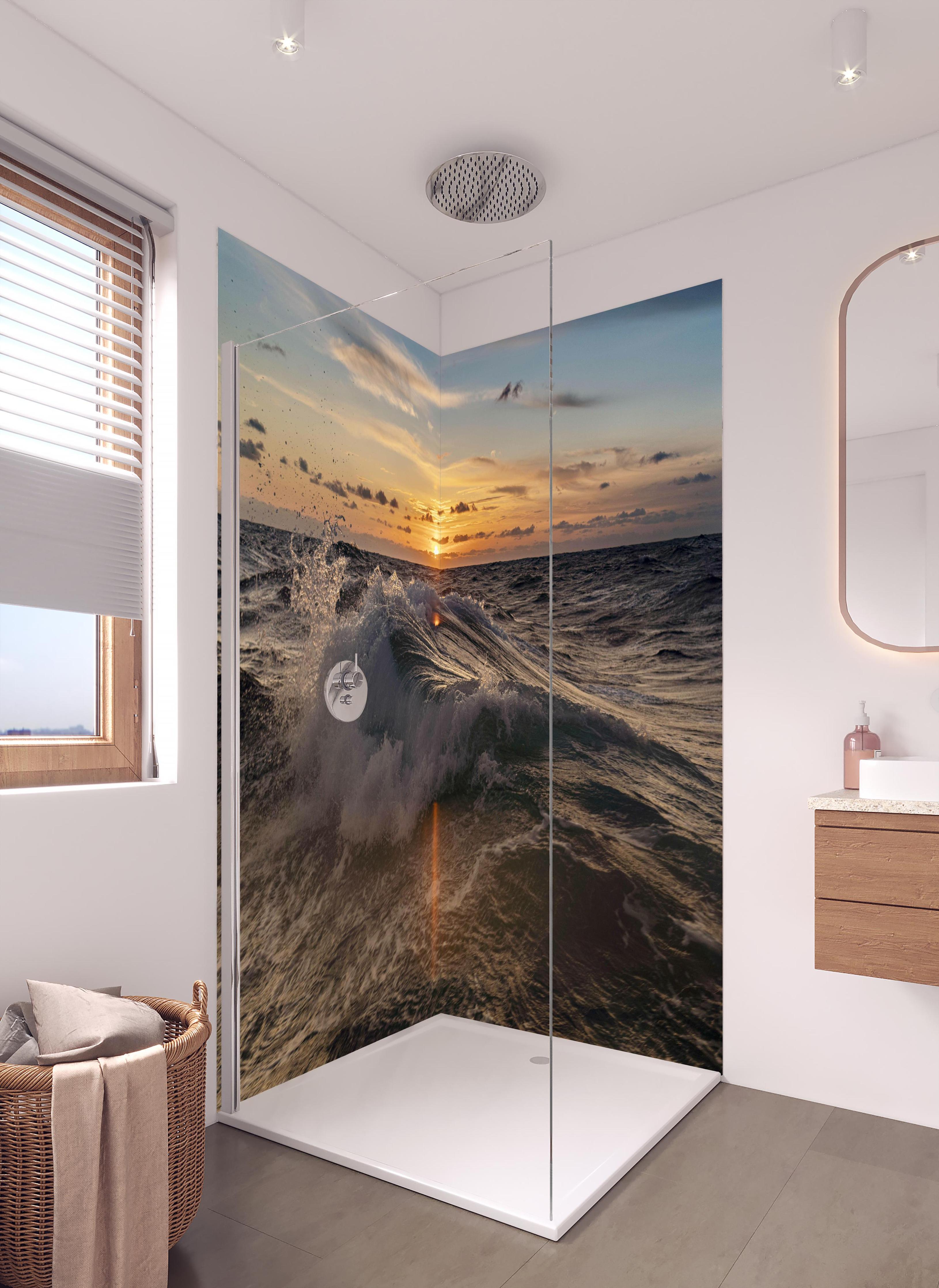 Duschrückwand - Kleine Windwelle bei Sonnenuntergang in hellem Badezimmer mit Regenduschkopf - zweiteilige Eck-Duschrückwand
