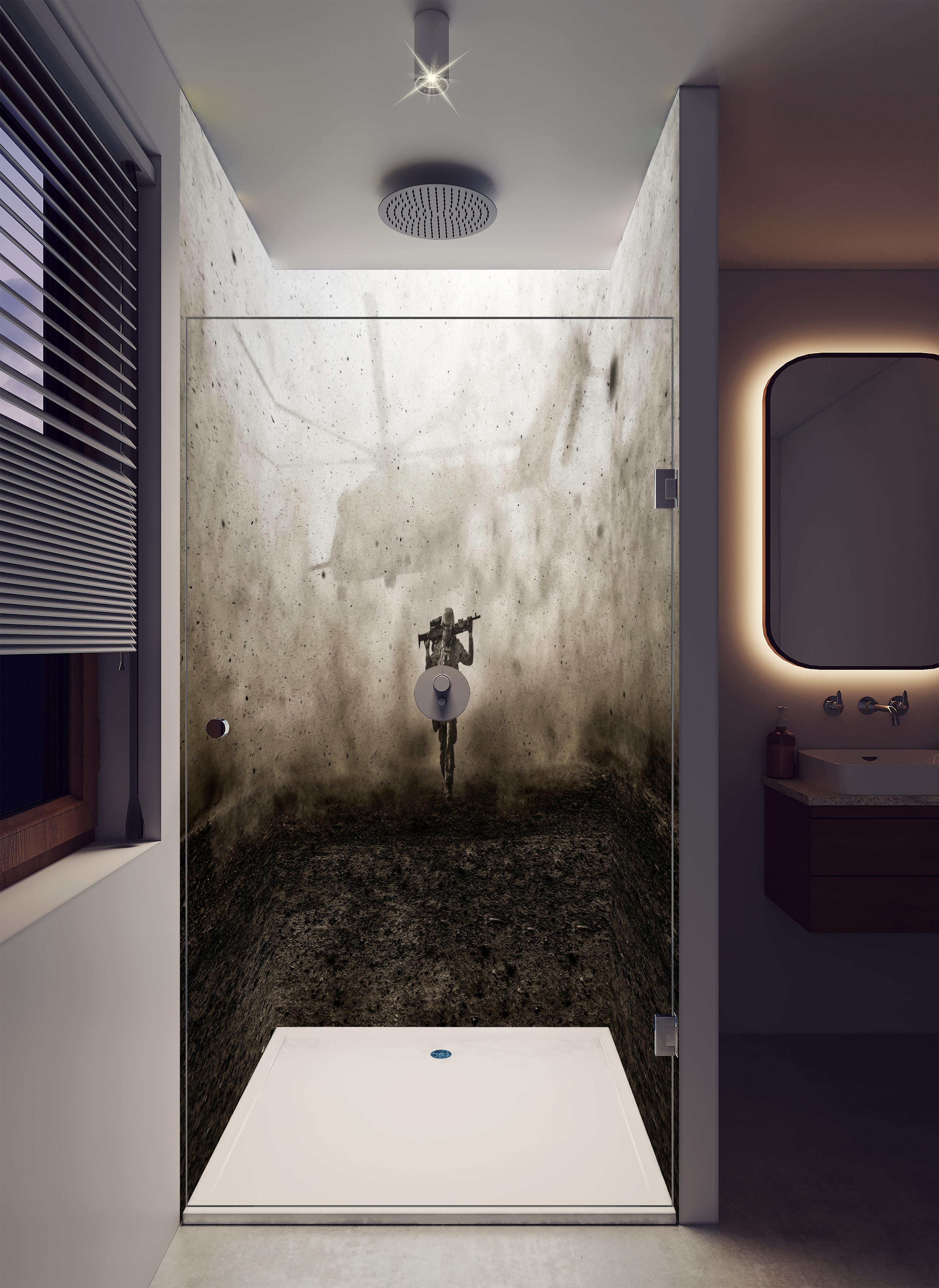 Duschrückwand - Militärsoldat und Hubschrauber zwischen Sturm und Staub in luxuriöser Dusche mit Regenduschkopf