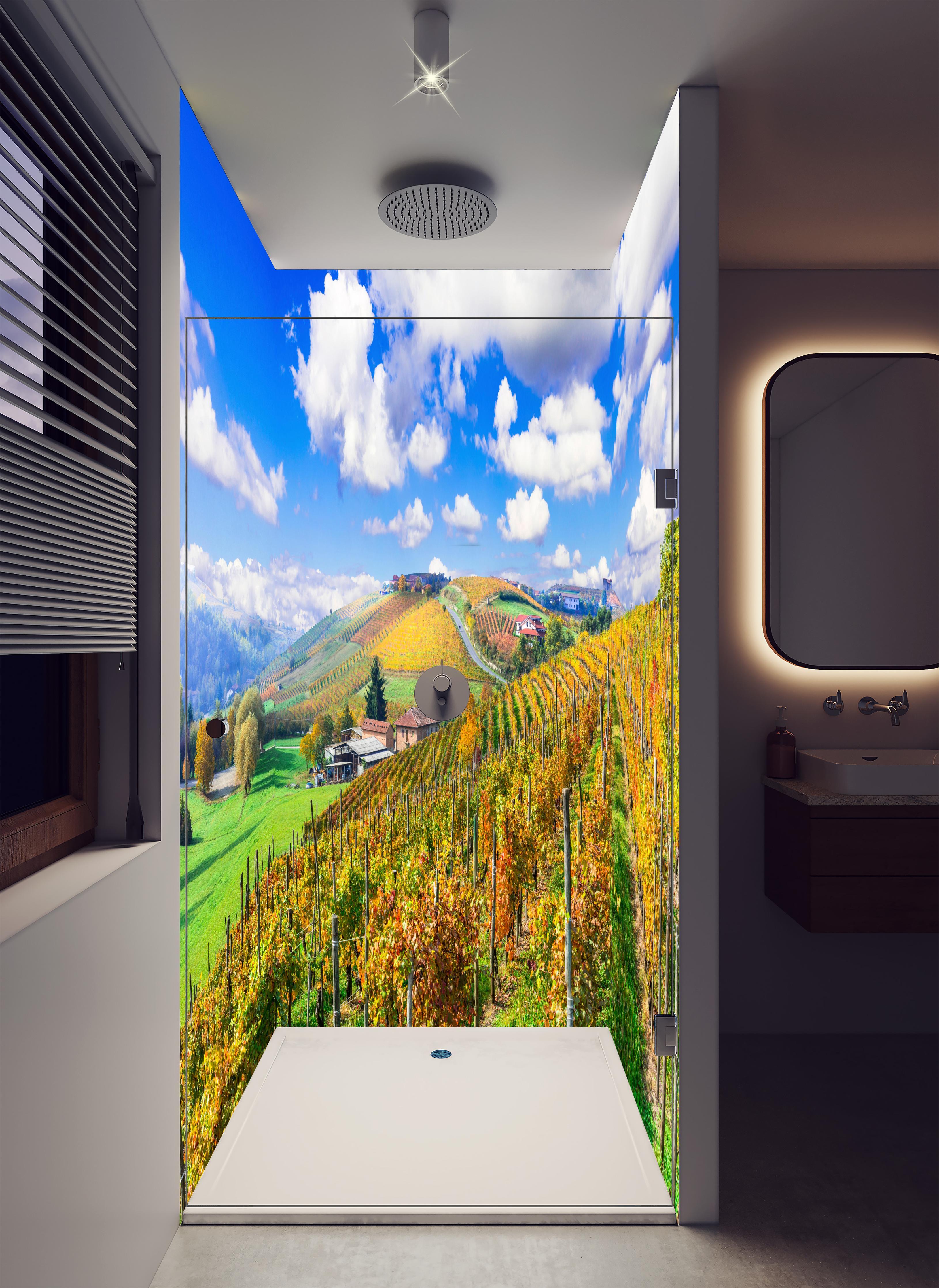 Duschrückwand - Schöne Herbstlandschaft mit Weinbergen - Toskana in luxuriöser Dusche mit Regenduschkopf