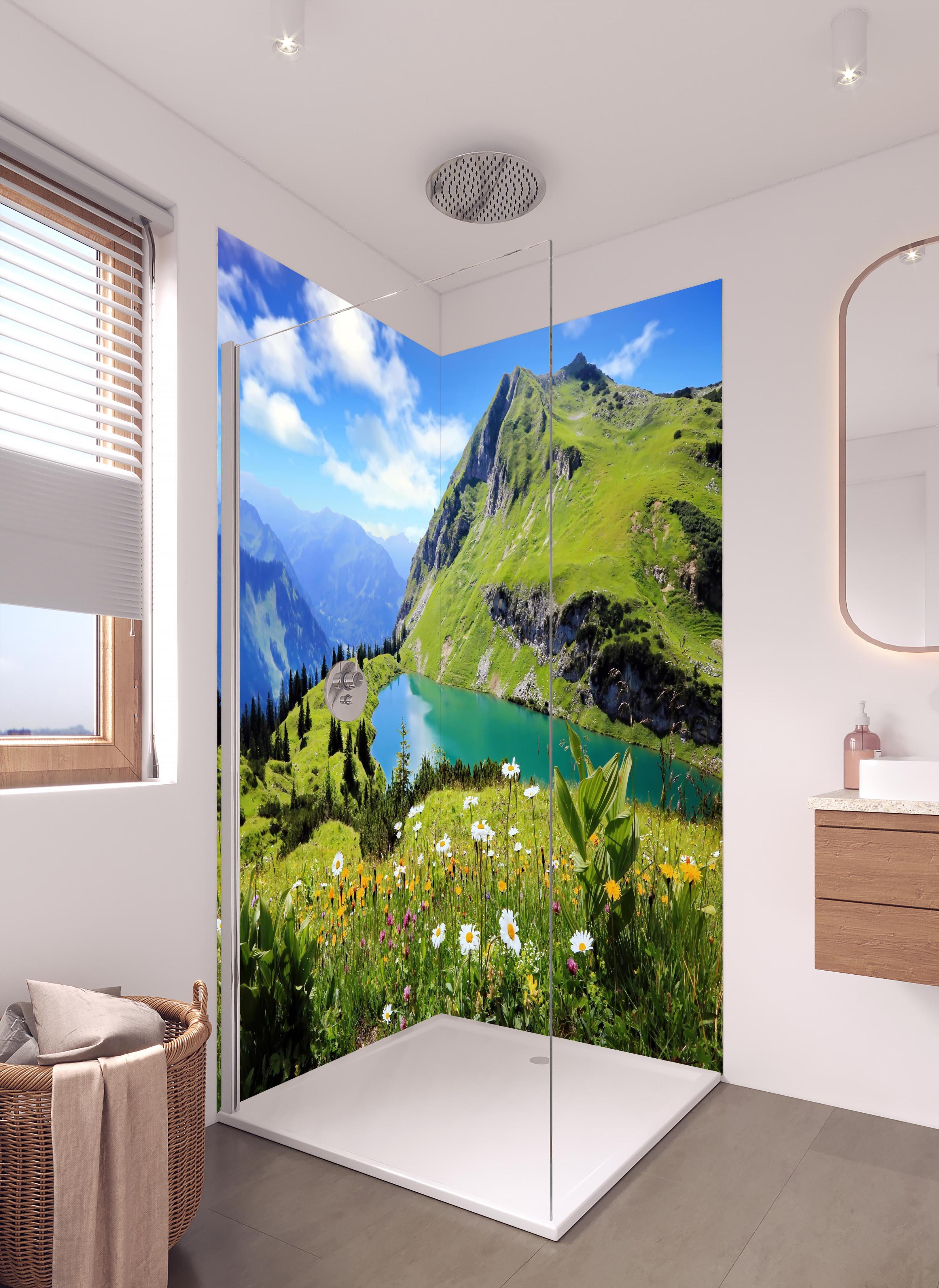 Duschrückwand - idyllischer Seealpsee in hellem Badezimmer mit Regenduschkopf - zweiteilige Eck-Duschrückwand