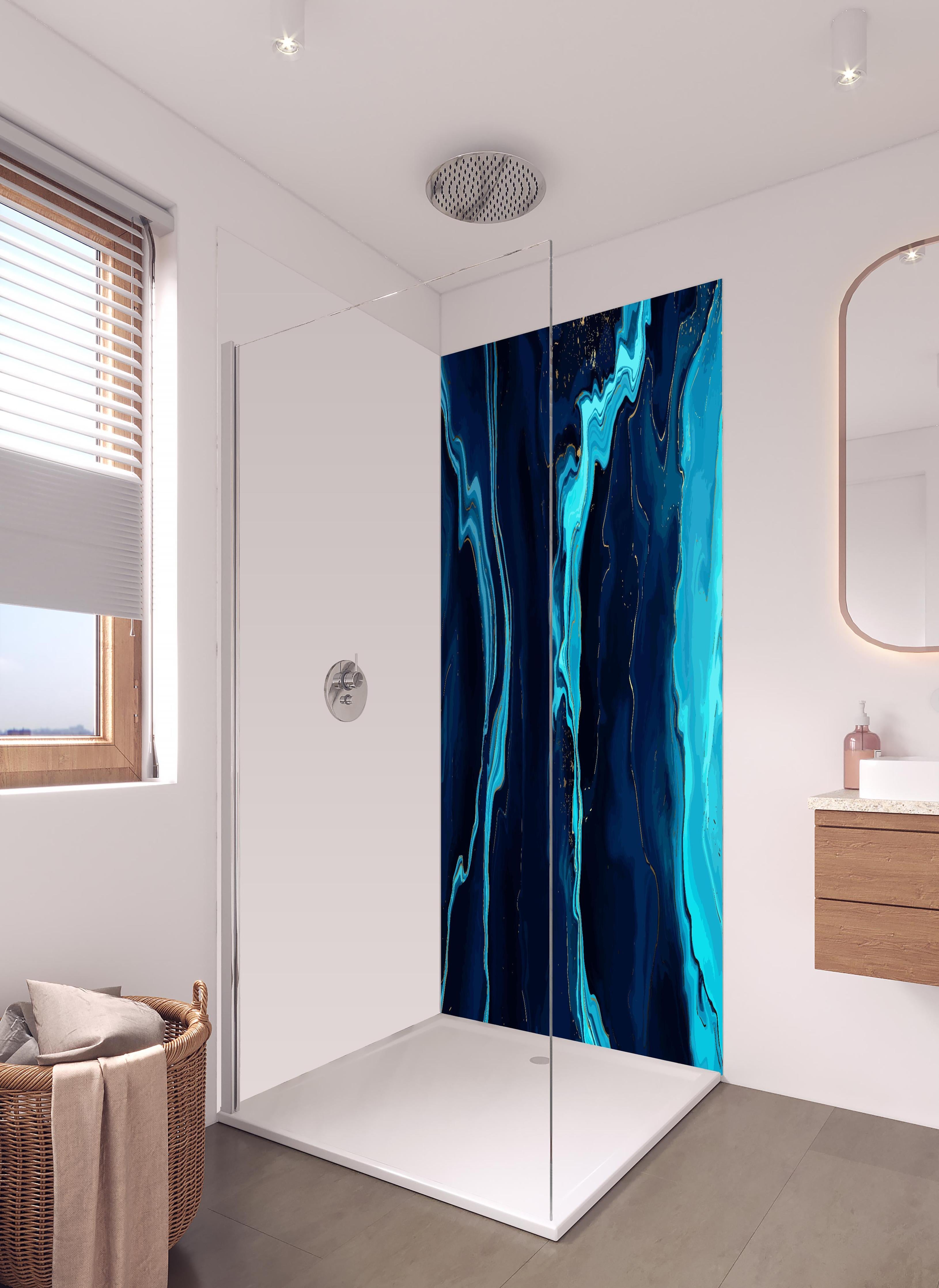Duschrückwand - Dynamische Blau-Türkis Fluid Art Malerei in hellem Badezimmer mit Regenduschkopf - zweiteilige Eck-Duschrückwand